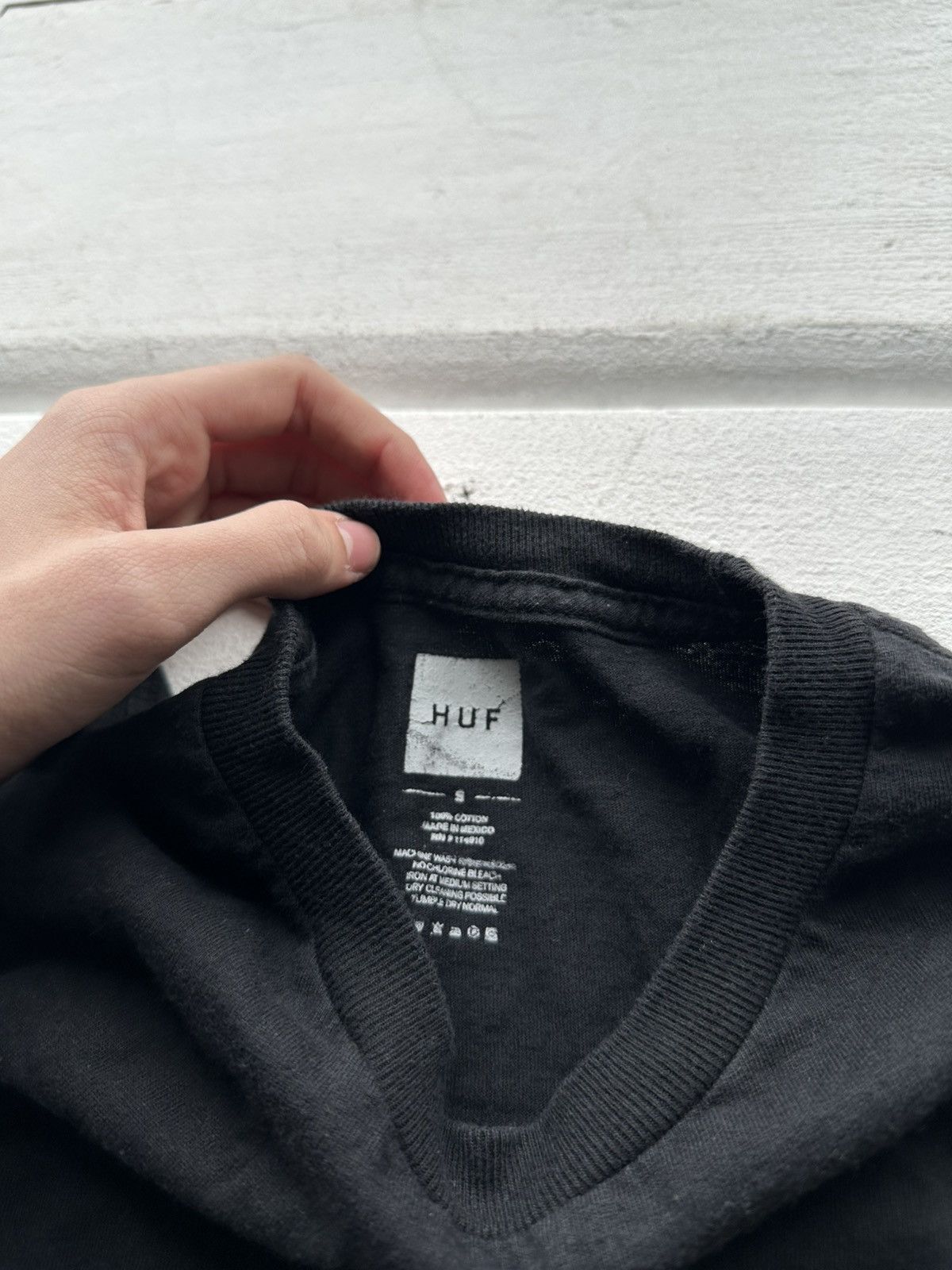 Huf × Vintage ❗️HUF vintage 90s BIG LOGO t shirt sk8 rap black Size US S / EU 44-46 / 1 - 10 Thumbnail