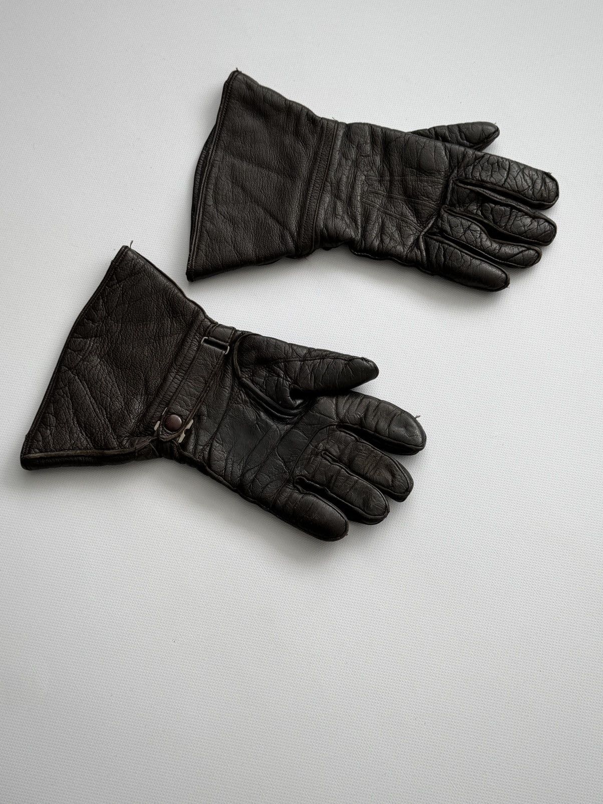 Vintage 1960s Vintage European Motorcycle Brown Leather Gloves Size ONE SIZE - 1 Thumbnail