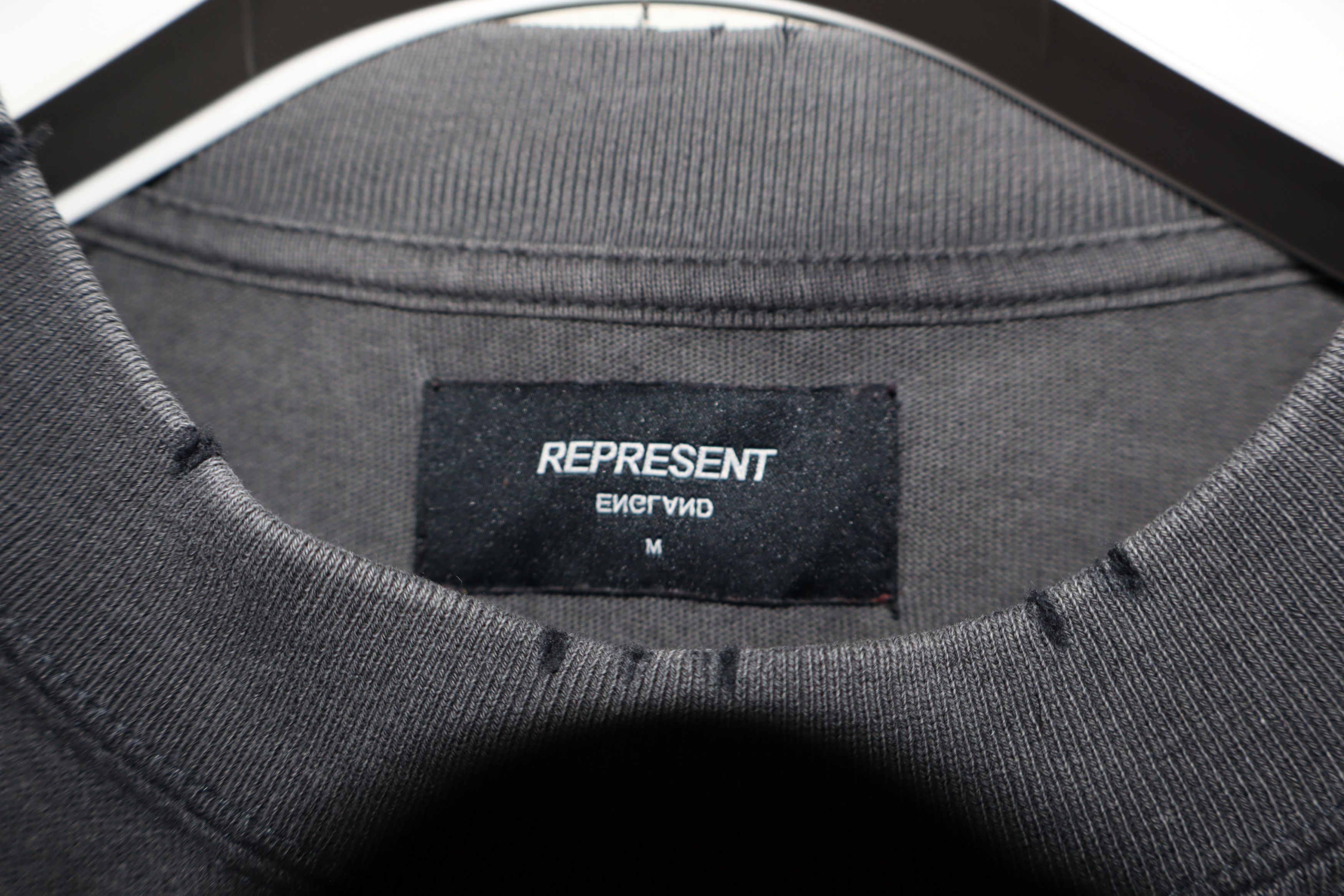 Represent Clo. Reign in Pain t-shirt Size US M / EU 48-50 / 2 - 2 Thumbnail