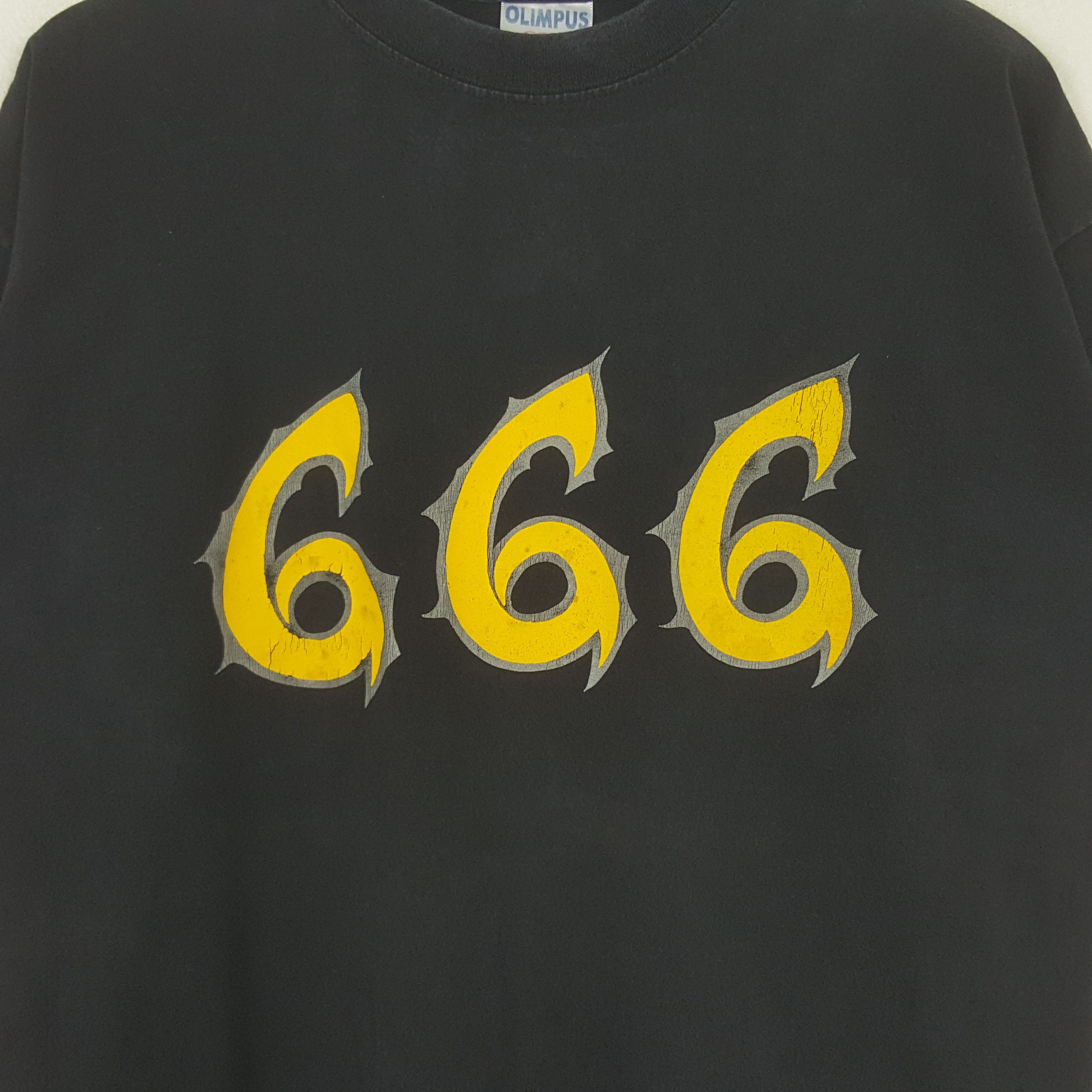 Vintage Vintage Halloween 666 Mexico Wrestling Group Tshirt RR5 Size US XL / EU 56 / 4 - 4 Thumbnail