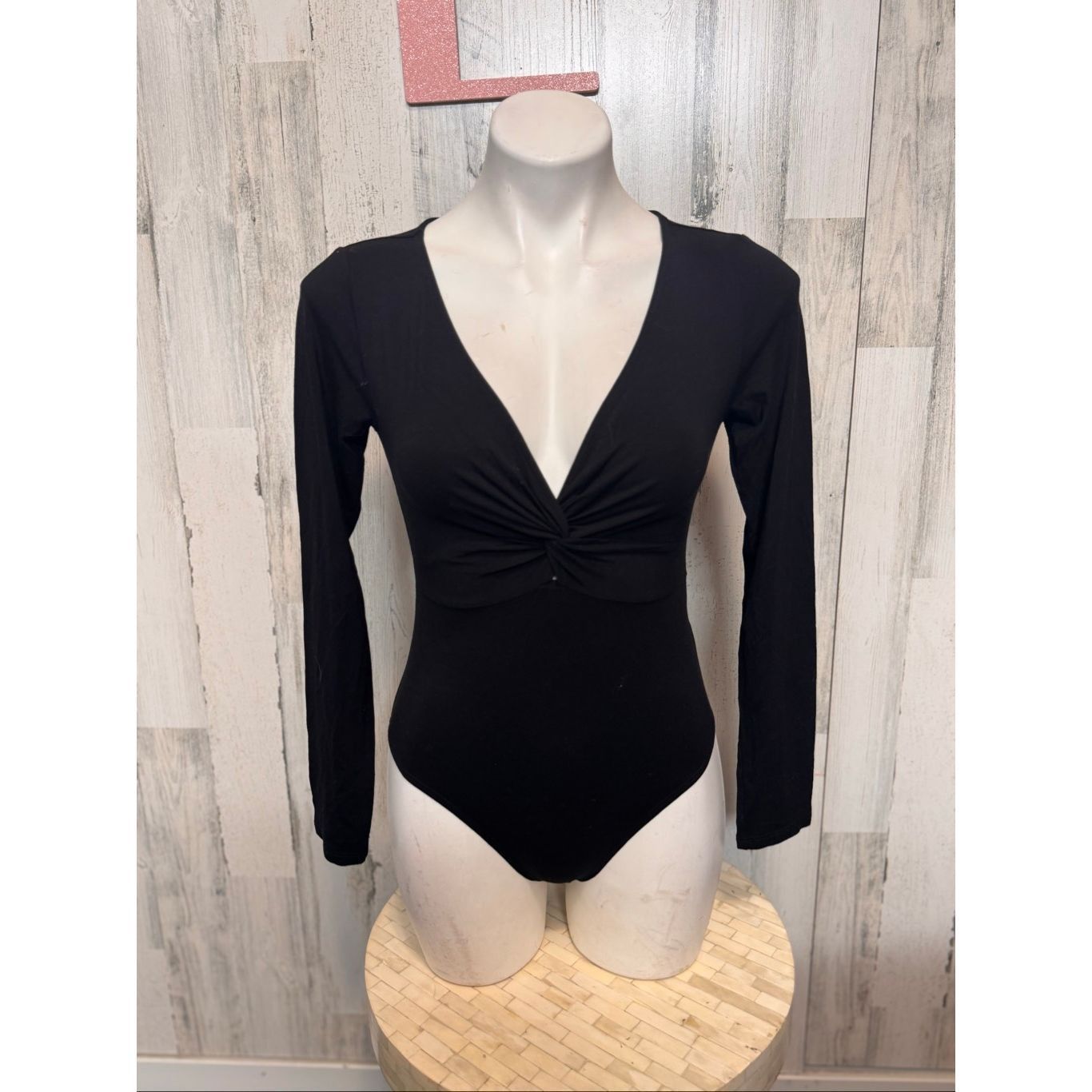 Forever 21 Forever 21 Black Long Sleeve Deep V Bodysuit Women’s Size L Size L / US 10 / IT 46 - 2 Thumbnail