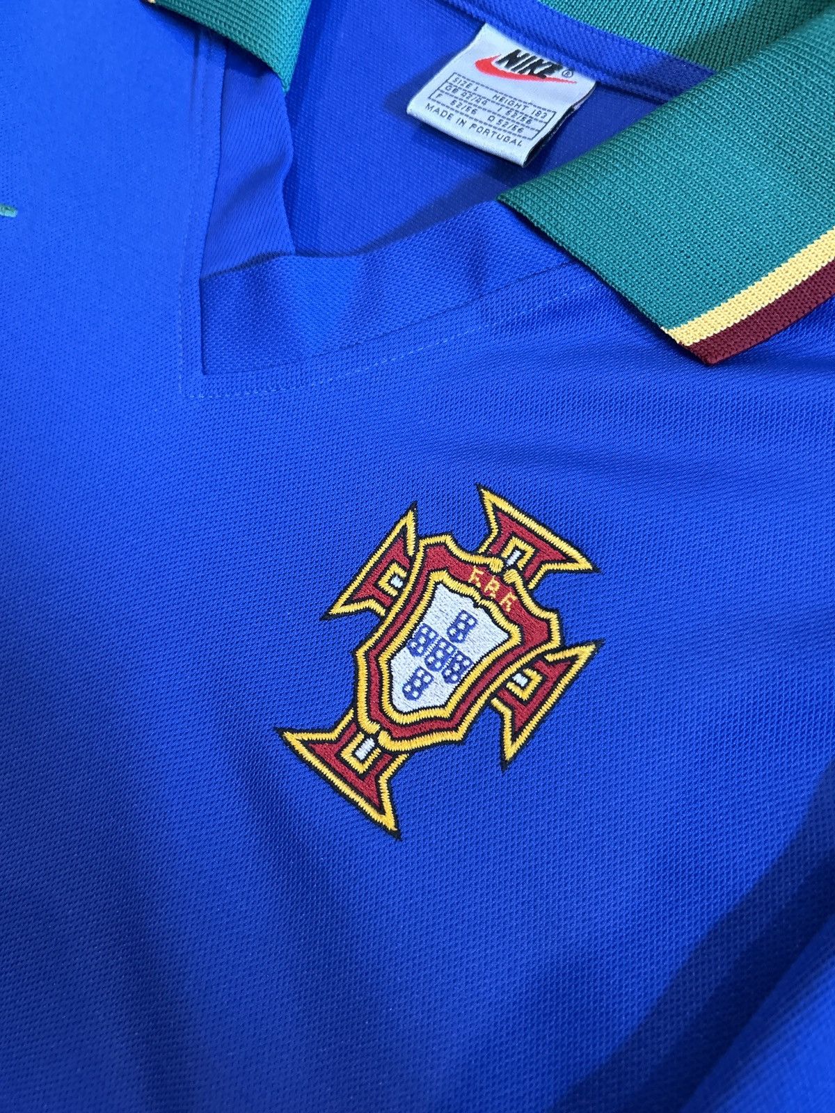Nike 97/98 Portugal Away Shirt Size US L / EU 52-54 / 3 - 7 Thumbnail