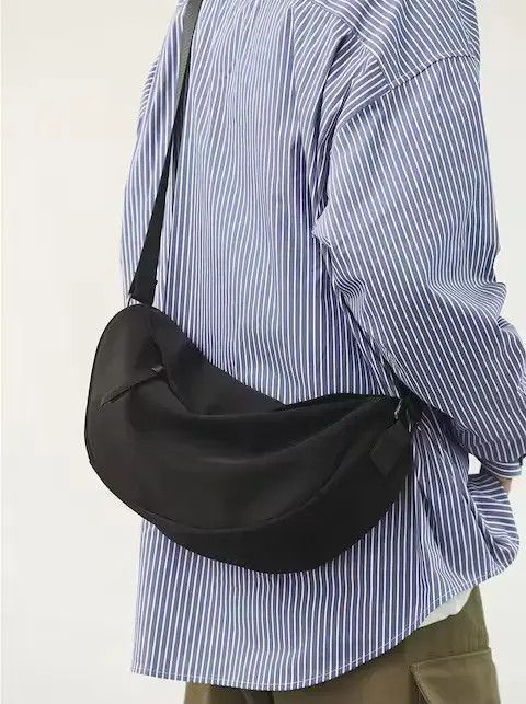Japanese Brand Rare y2k belt bag crossbody shoulder bag Size ONE SIZE - 2 Thumbnail