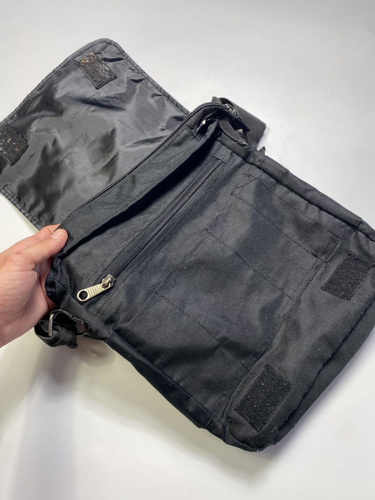 Band Tees Vintage Y2k Korn Shoulder-bag Hype Oakley style Size ONE SIZE - 9 Thumbnail