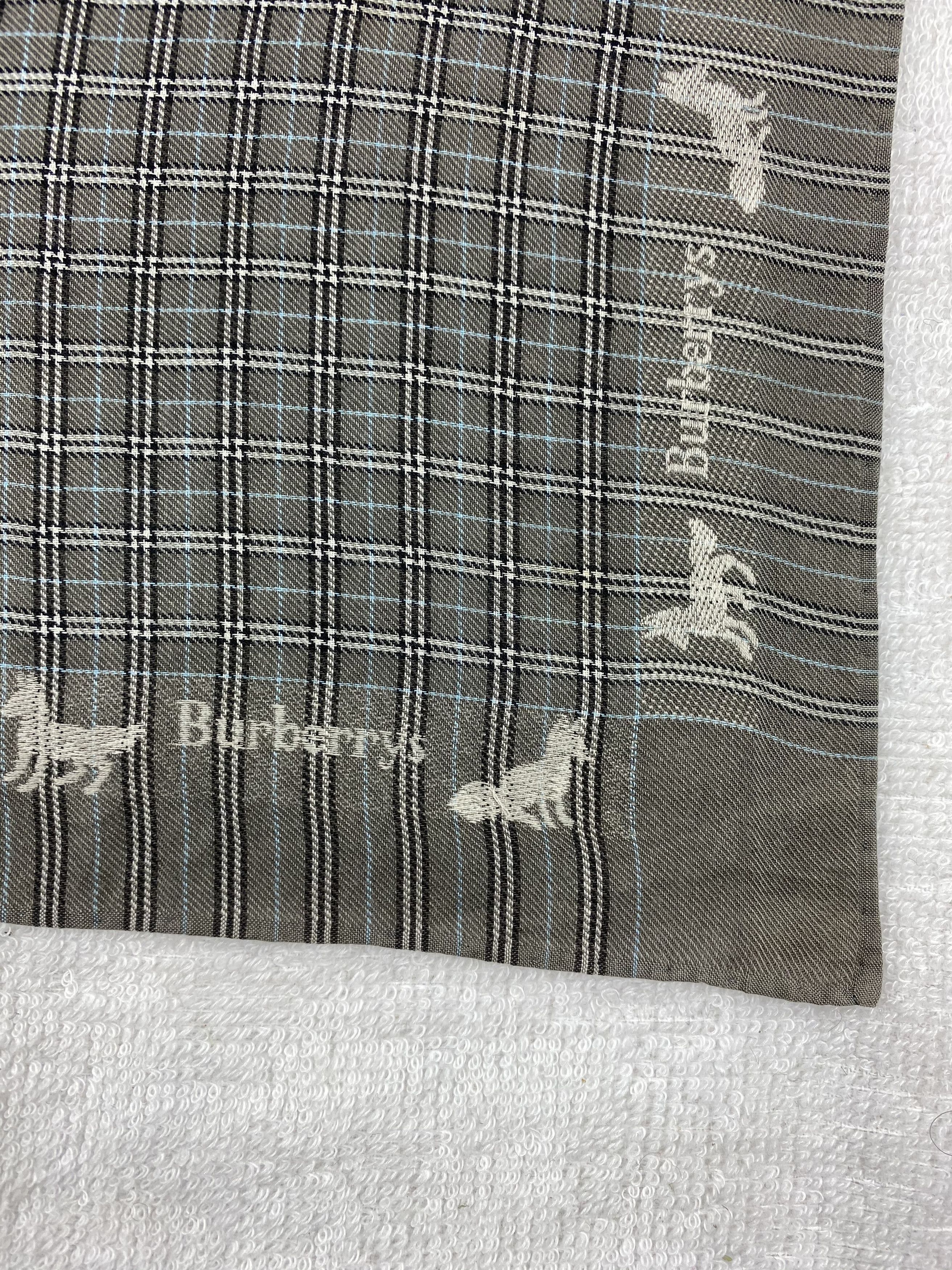 Burberry Burberry Handkerchief / Bandana / Neckerchief Size ONE SIZE - 5 Thumbnail