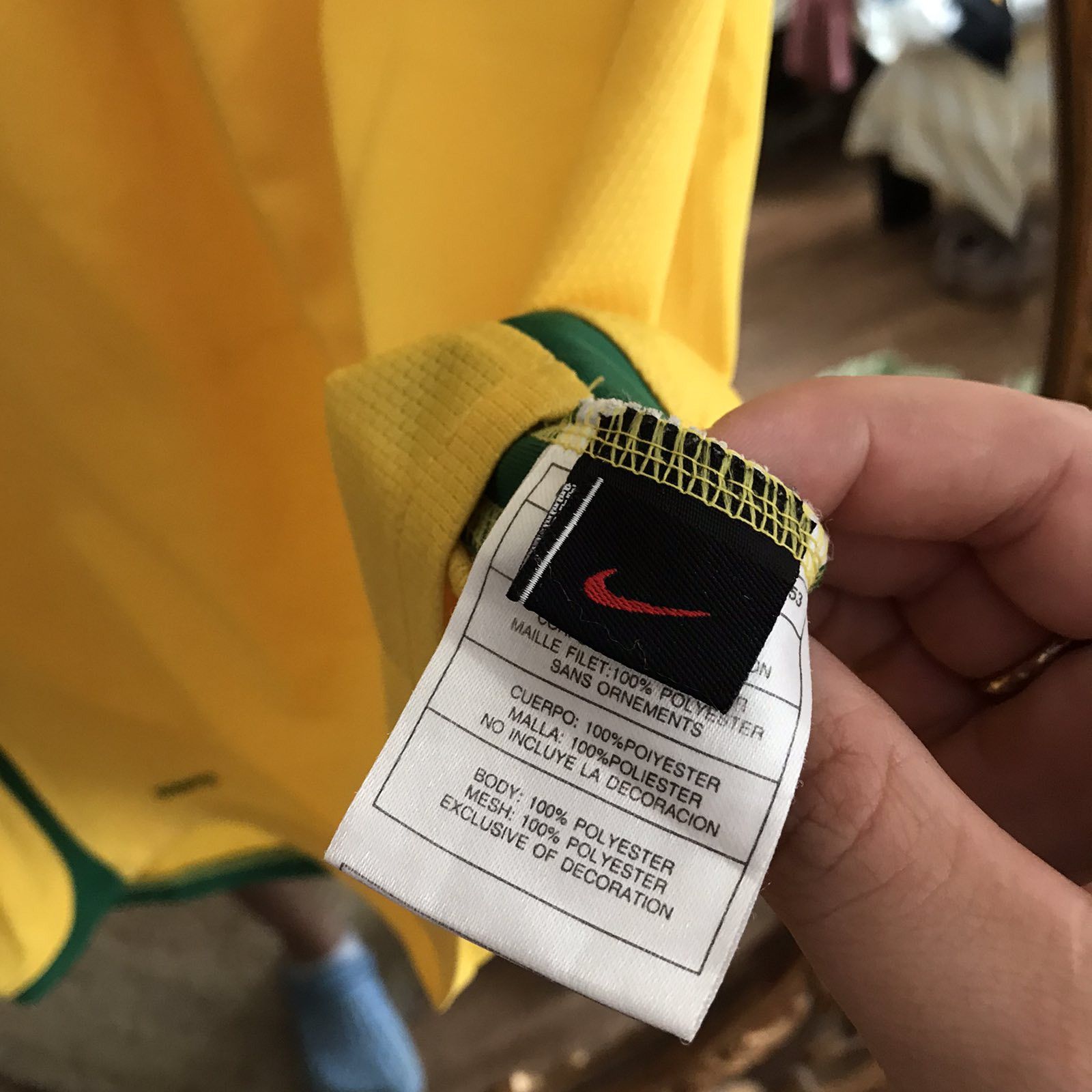 Nike Vintage Nike Ricardo Kaka Brazil Soccer Jersey #8 World Cup Size US XL / EU 56 / 4 - 6 Thumbnail