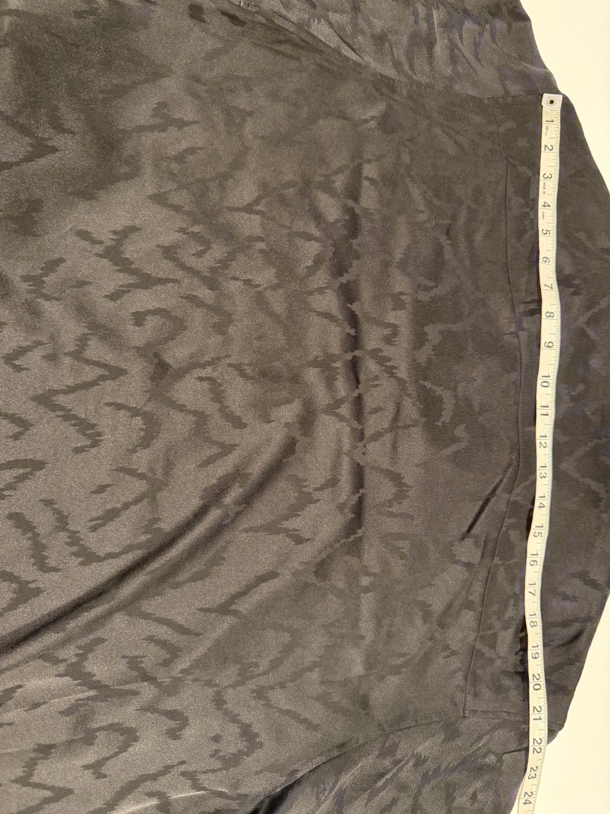 Saint Laurent Paris Saint laurent oversized silk shirt. 41/16. $1550 Size US XL / EU 56 / 4 - 8 Thumbnail