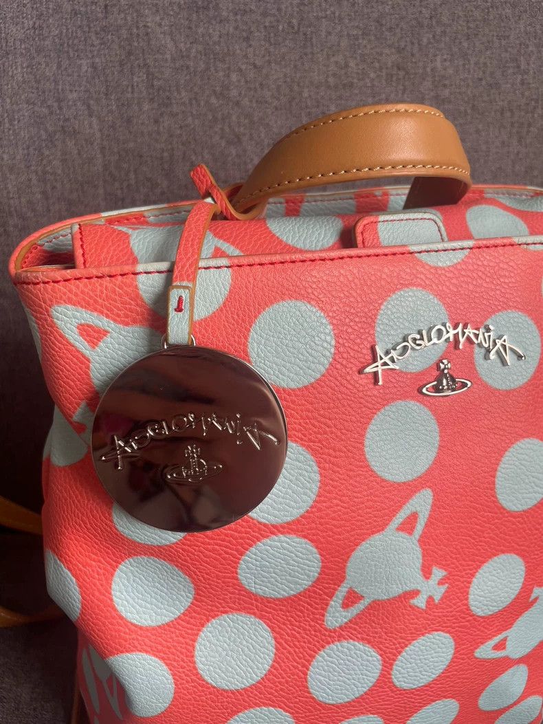 Vivienne Westwood Vivienne Westwood size os Classic Saturn print cute pink ba Size ONE SIZE - 6 Thumbnail