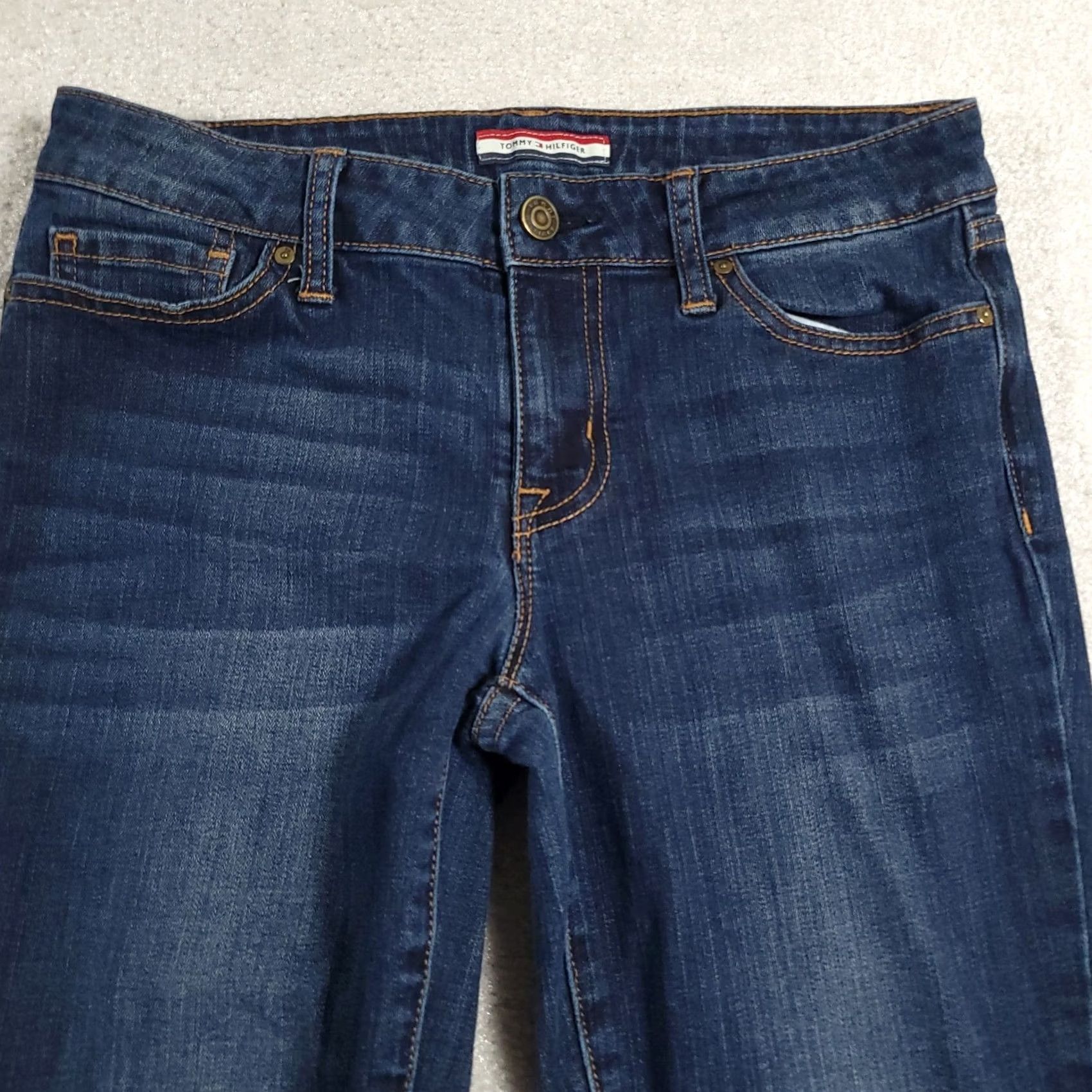 Tommy Hilfiger Tommy Hilfiger Denim Jeans Women's 2R Skinny Low Rise Logo Dark Wash Blue 5-Pocket Classic Slim Fit Mens? (note: final must not add uncertain gender) Size 26" / US 2 / IT 38 - 3 Thumbnail