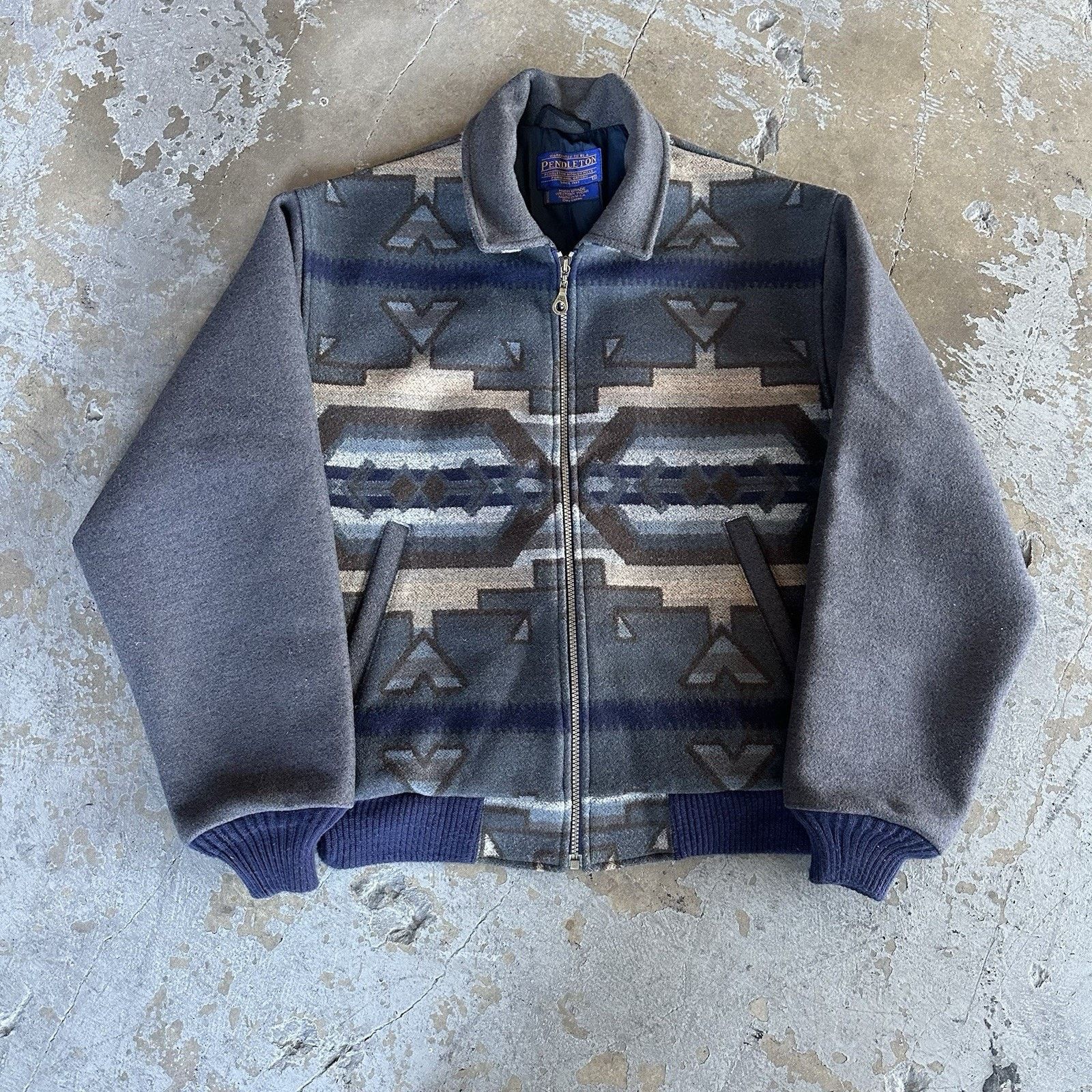 Pendleton × Vintage Vintage Pendleton High Western Aztec Wool Jacket Medium Size US M / EU 48-50 / 2 - 1 Thumbnail