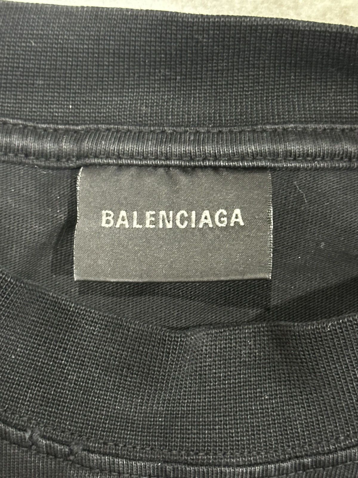 Balenciaga balenciaga be different tshirt Size US L / EU 52-54 / 3 - 5 Thumbnail