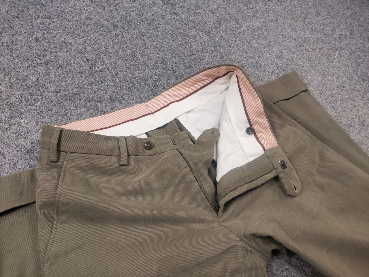 Loro Piana Loro Piana Italy design comfort trousers khaki chinos pants Size US 31 - 13 Thumbnail