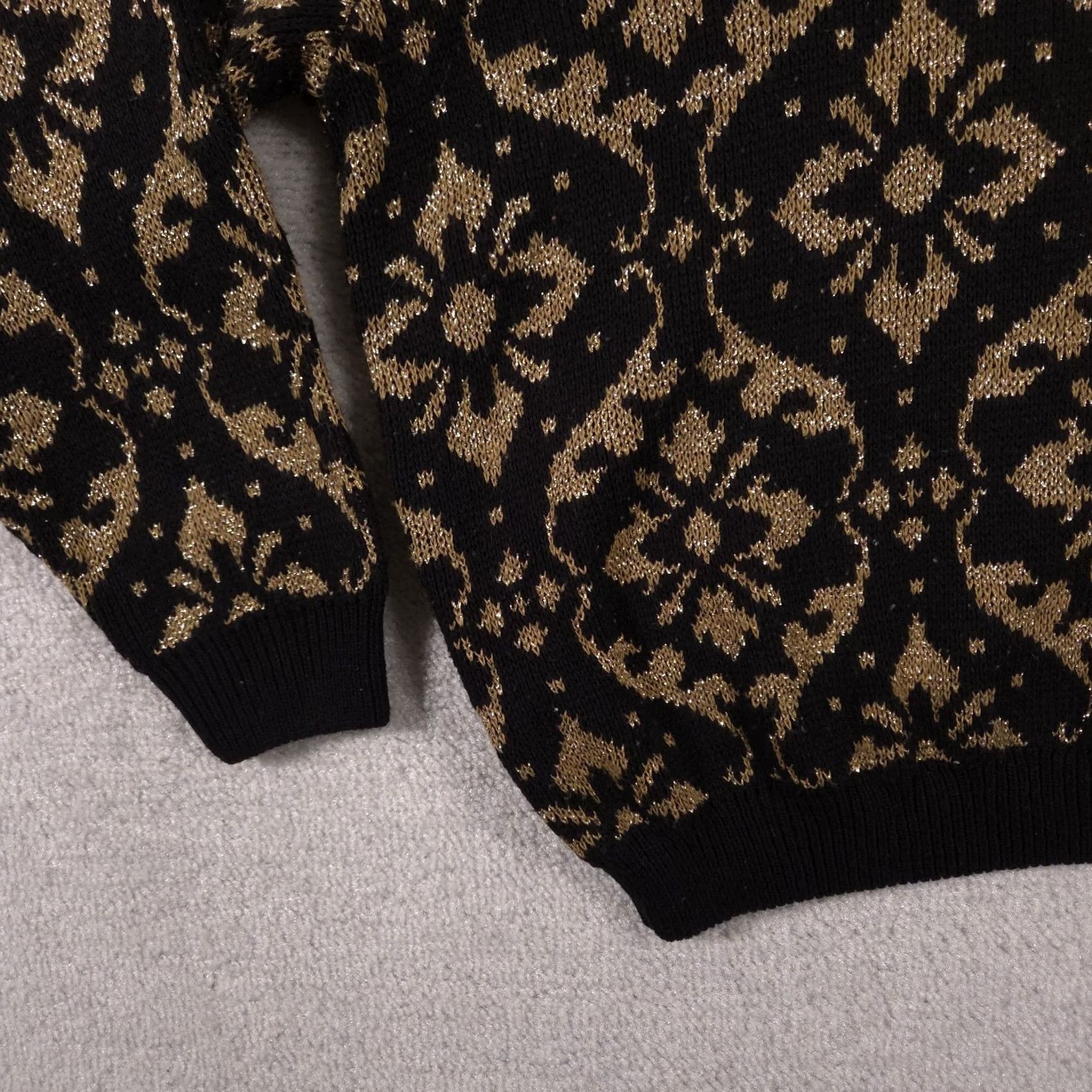 Vintage VINTAGE Alfred Dunner Sweater Womens Large Black Gold Shimmer 90s Made in USA Size L / US 10 / IT 46 - 4 Thumbnail
