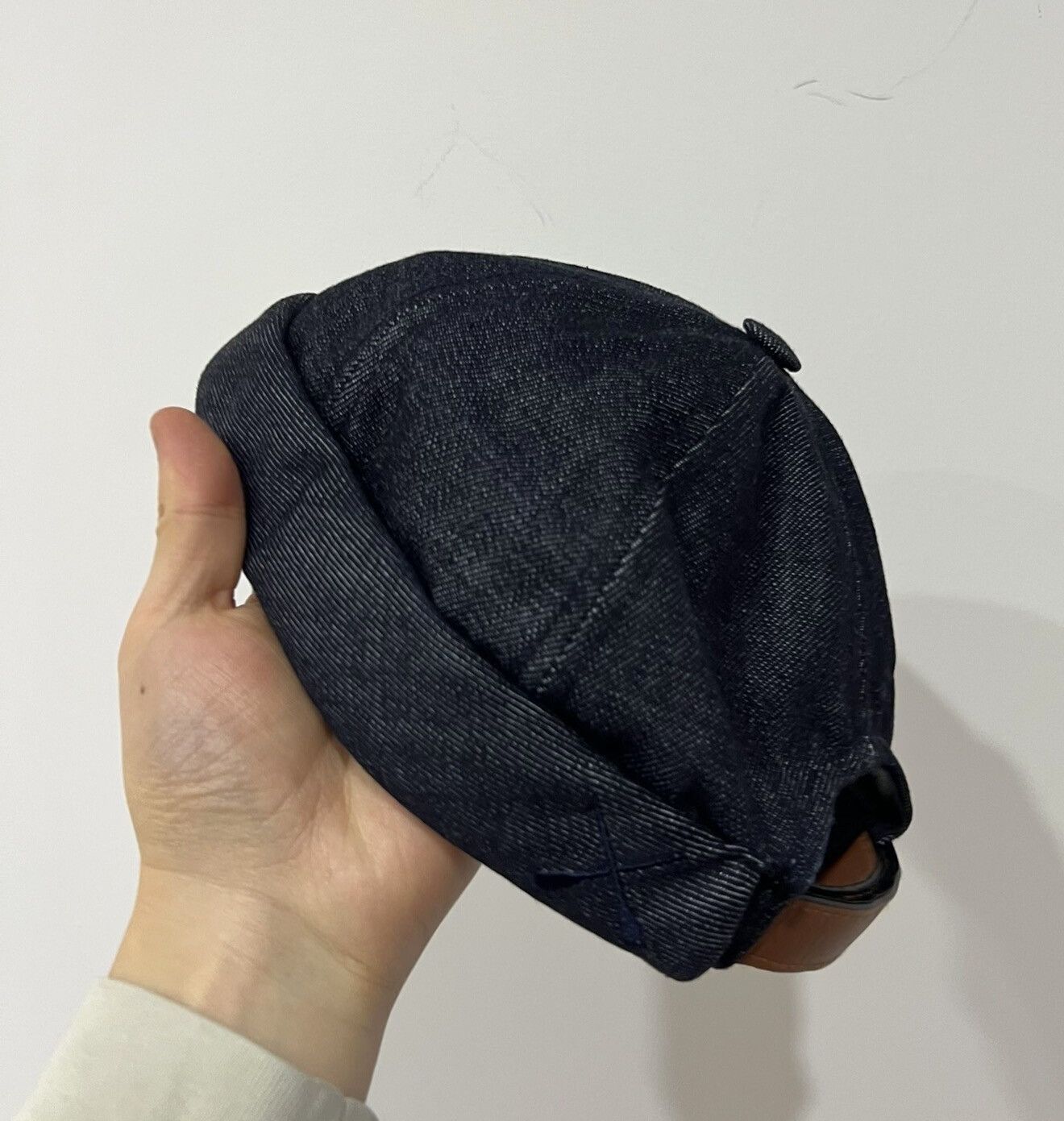 BETON CIRE beton cire hat Size ONE SIZE - 1 Thumbnail