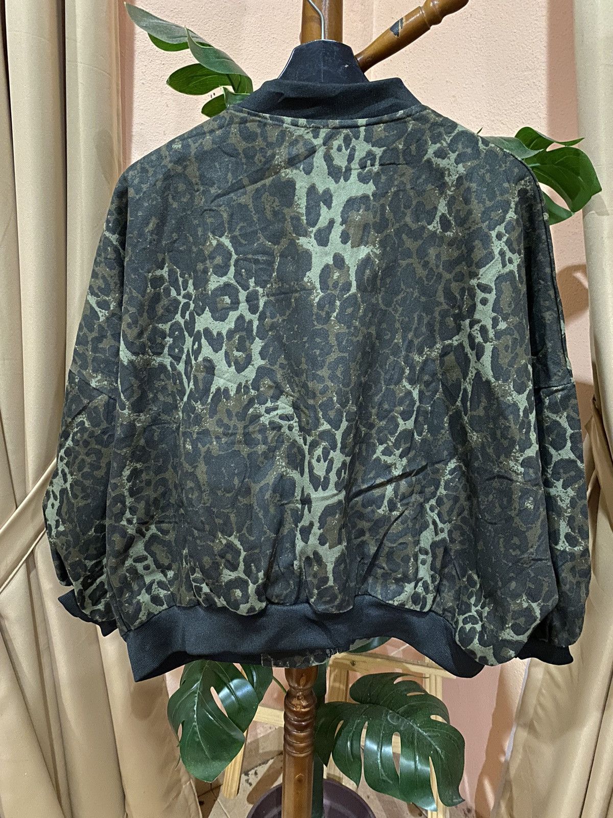 If Six Was Nine ANAP Camo Leopard Print Wing Bat Bomber Jacket Streetwear Size US L / EU 52-54 / 3 - 7 Thumbnail