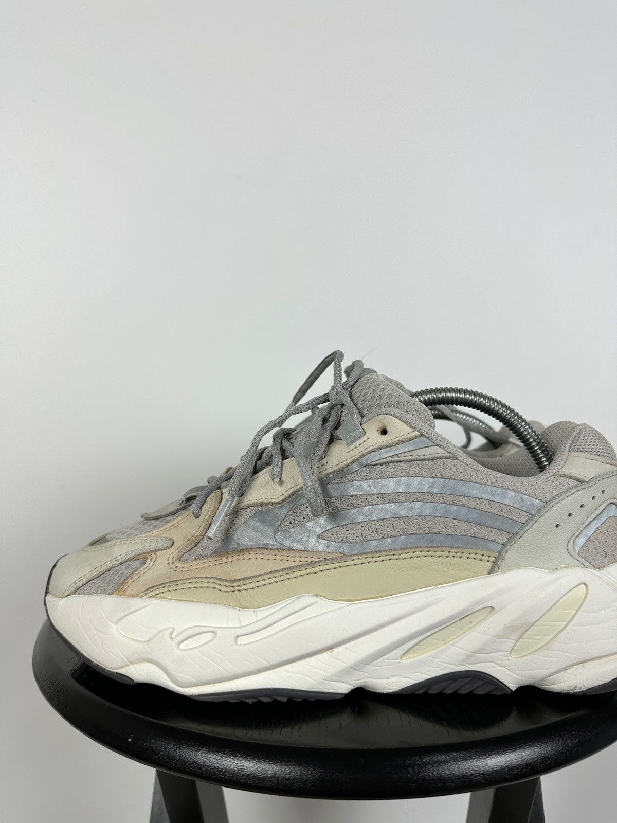Adidas Adidas Yeezy Boost 700 V2 Cream Sneakers Size US 9.5 / EU 42-43 - 19 Thumbnail