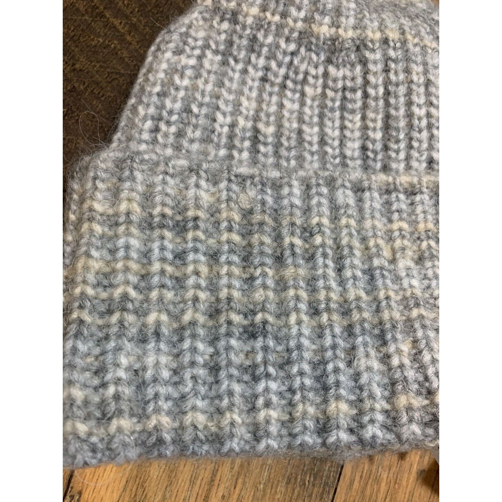 Calvin Klein Calvin Klein Beanie Winter Hat Cap One Size Cream Gray Size ONE SIZE - 4 Thumbnail