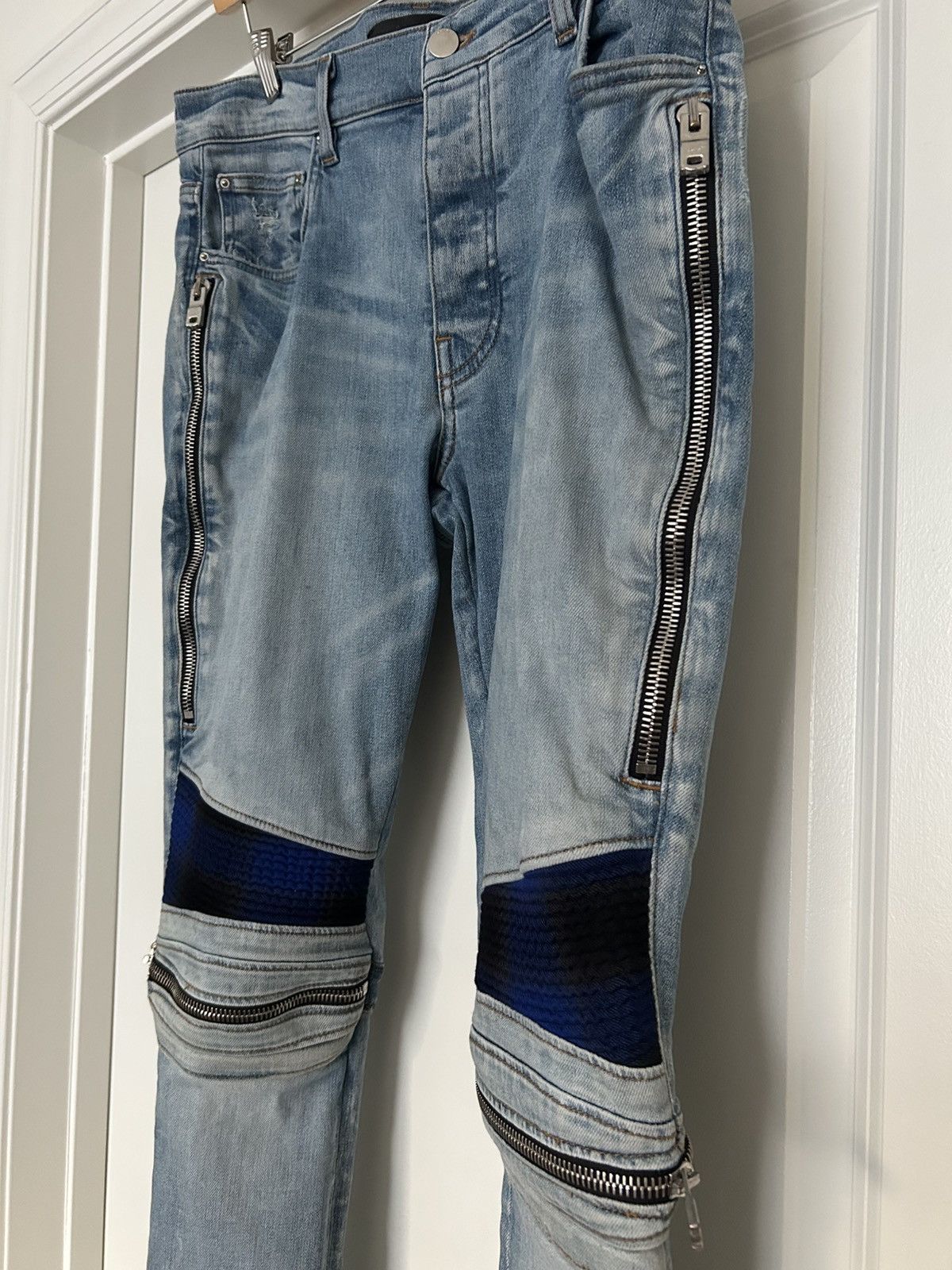 Amiri Amiri mx2 biker jeans light blue balck blue leather patch Size US 33 - 2 Thumbnail