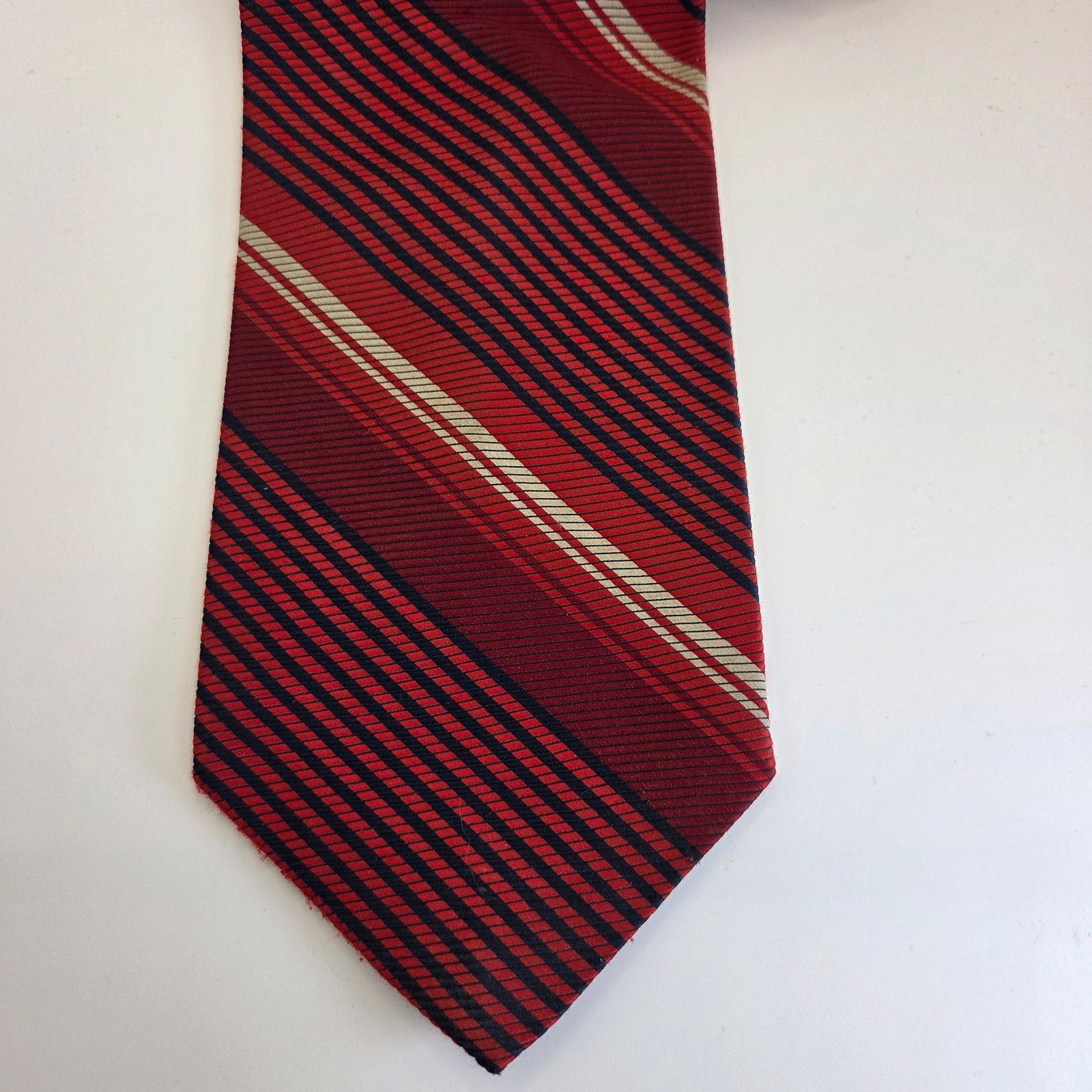 Vintage Vintage 70s Red Stripe Polyester Tie Size ONE SIZE - 2 Thumbnail