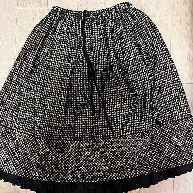 Comme des Garcons Comme Des Garcons size M Flannel pure wool bubble bottom Size 23" - 1 Thumbnail