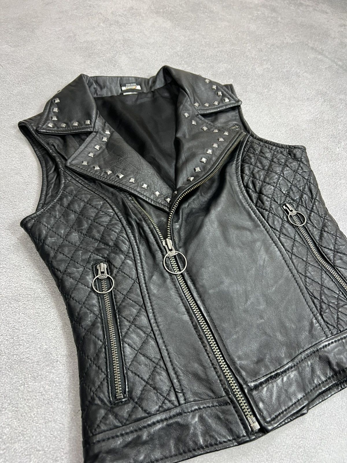 Japanese Brand VTG LEATHER BIKER MARLBORO STYLE YOHJI TYPE VESTS Size US M / EU 48-50 / 2 - 4 Thumbnail