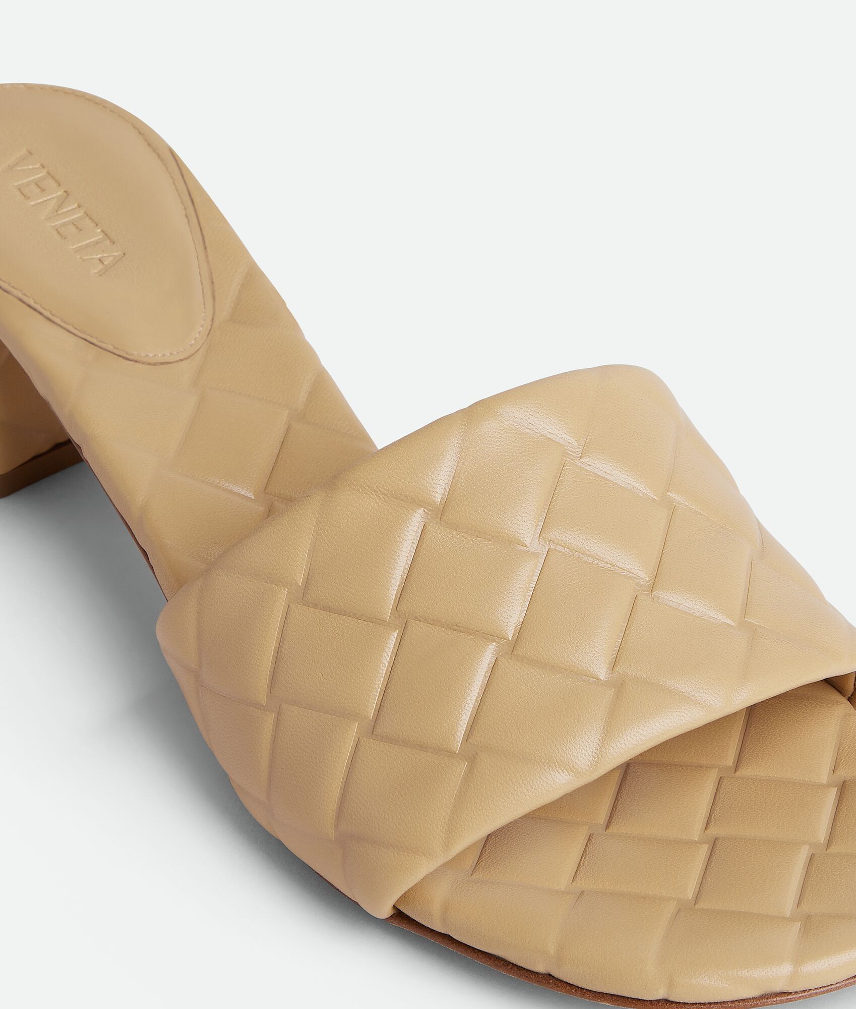 Bottega Veneta o1bcso1str0725 Amy Mules in Beige Size US 7 / IT 37 - 5 Thumbnail