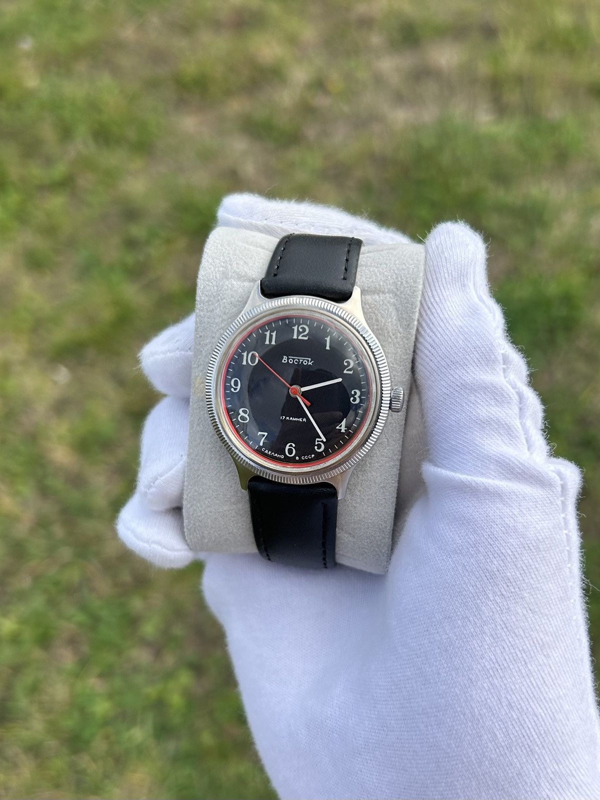Vintage Vintage Watch Vostok USSR Soviet Mechanical Wristwatch 1980s Size ONE SIZE - 3 Thumbnail