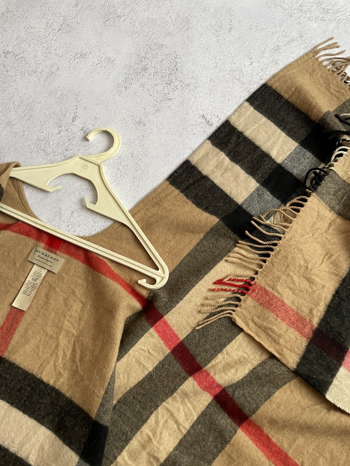 Burberry Cashmere Burberry Cape Luxury Size US L / EU 52-54 / 3 - 7 Thumbnail