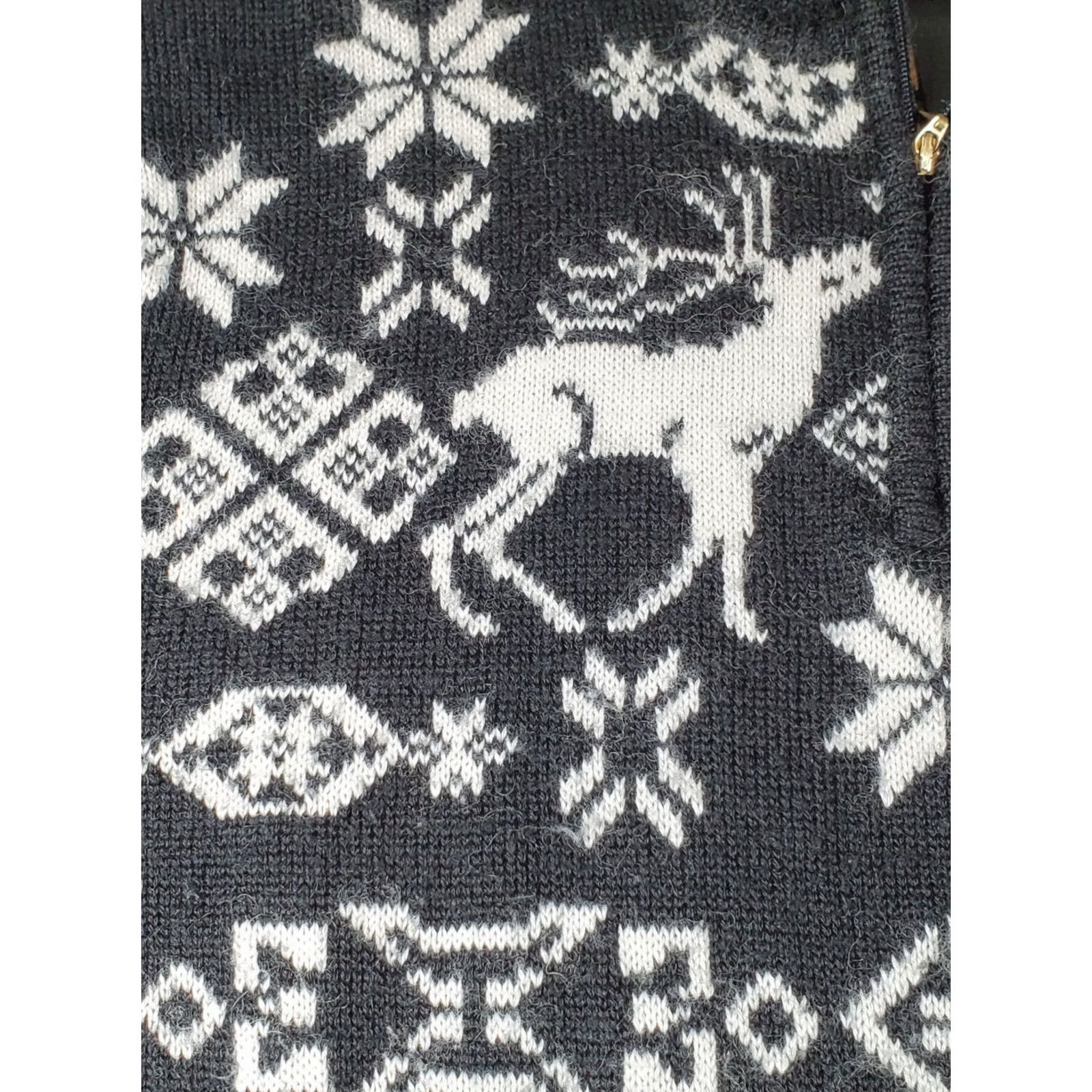 Obermeyer VINTAGE Obermeyer Sweater 1/4 Zip Pullover Wool Blend Women's M Black and White Fair Isle Dear Knit Style Pullover 1/4 Zip Zipper Ski Winter Size M / US 6-8 / IT 42-44 - 4 Thumbnail