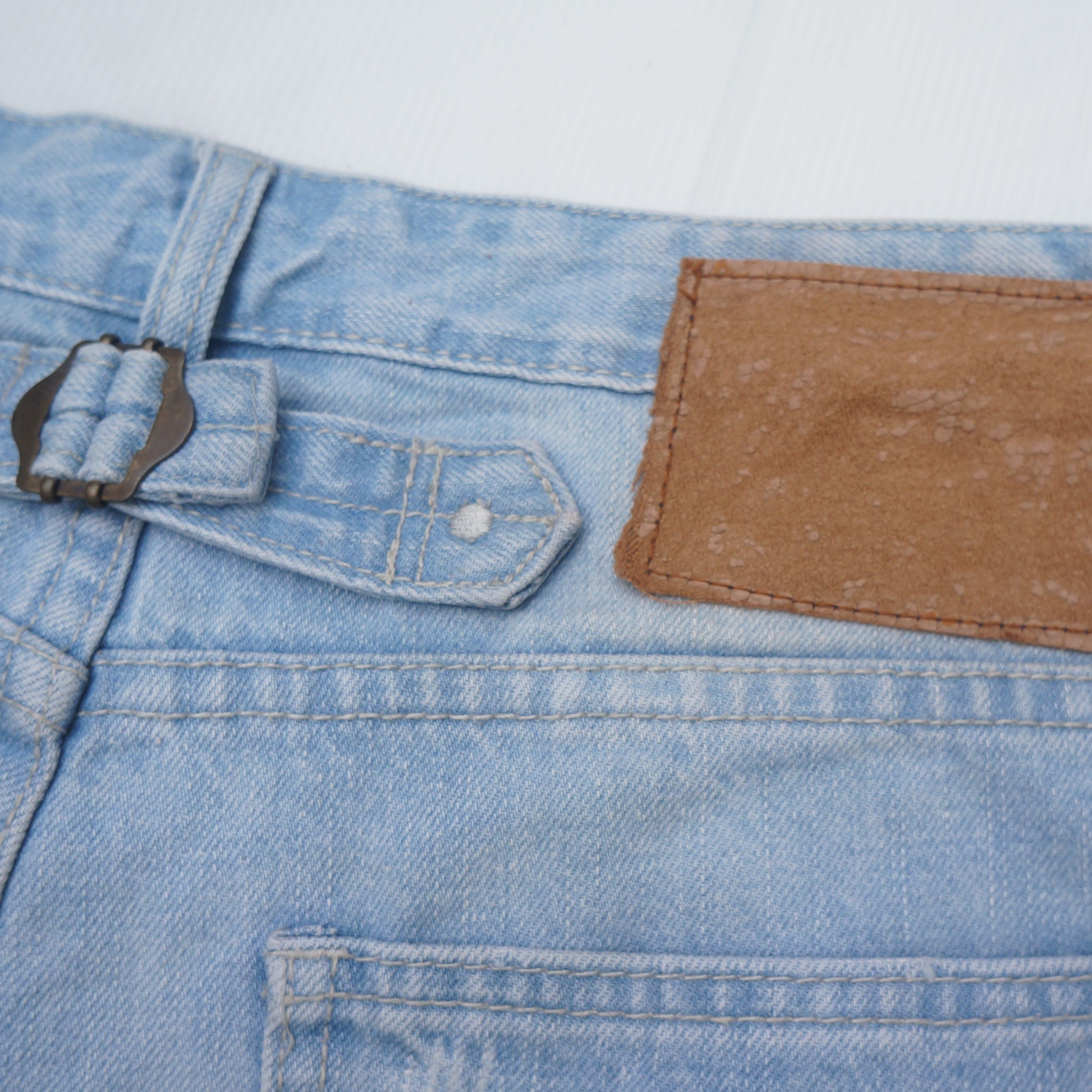 Japanese Brand MILI MILI Ripped And Paint Splattered With Cinch Back Jeans Size 27" / US 4 / IT 40 - 5 Thumbnail