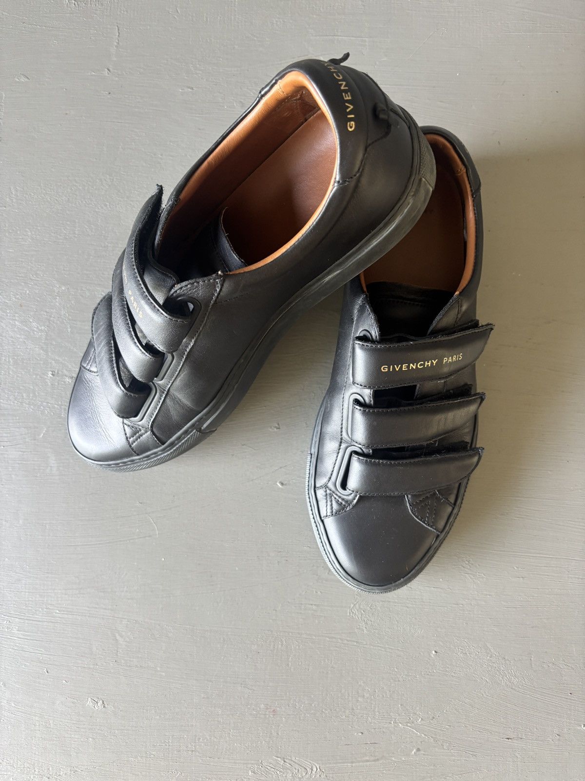 Givenchy Givenchy Urban Street Velcro Sneakers Mens Black (EU 39/US 6) Size US 6 / EU 39 - 1 Thumbnail