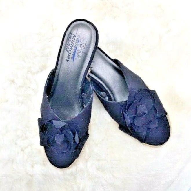 Vintage VINTAGE LifeStride Omega Womens Sandal Wedge Slide, 5.5M, Black - Floral Detail, Memory Foam Insole, Med Heel (2.25") & Platform (0.75"), NEW 0 Size US 5.5 / IT 35.5 - 6 Thumbnail