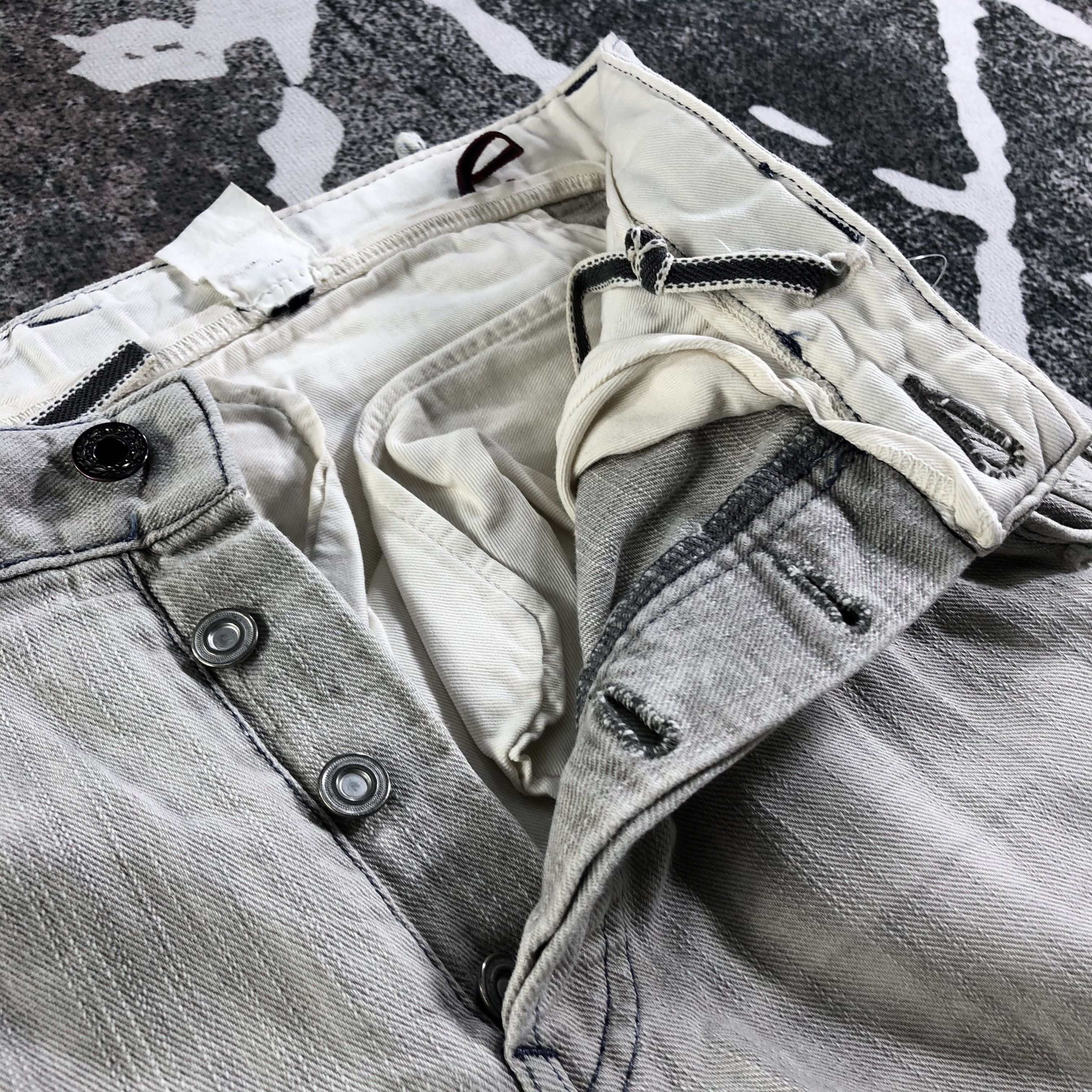 Japanese Brand Distress Japanese Brand Jeans Faded Gray Denim KJ2328 Size US 30 / EU 46 - 7 Thumbnail