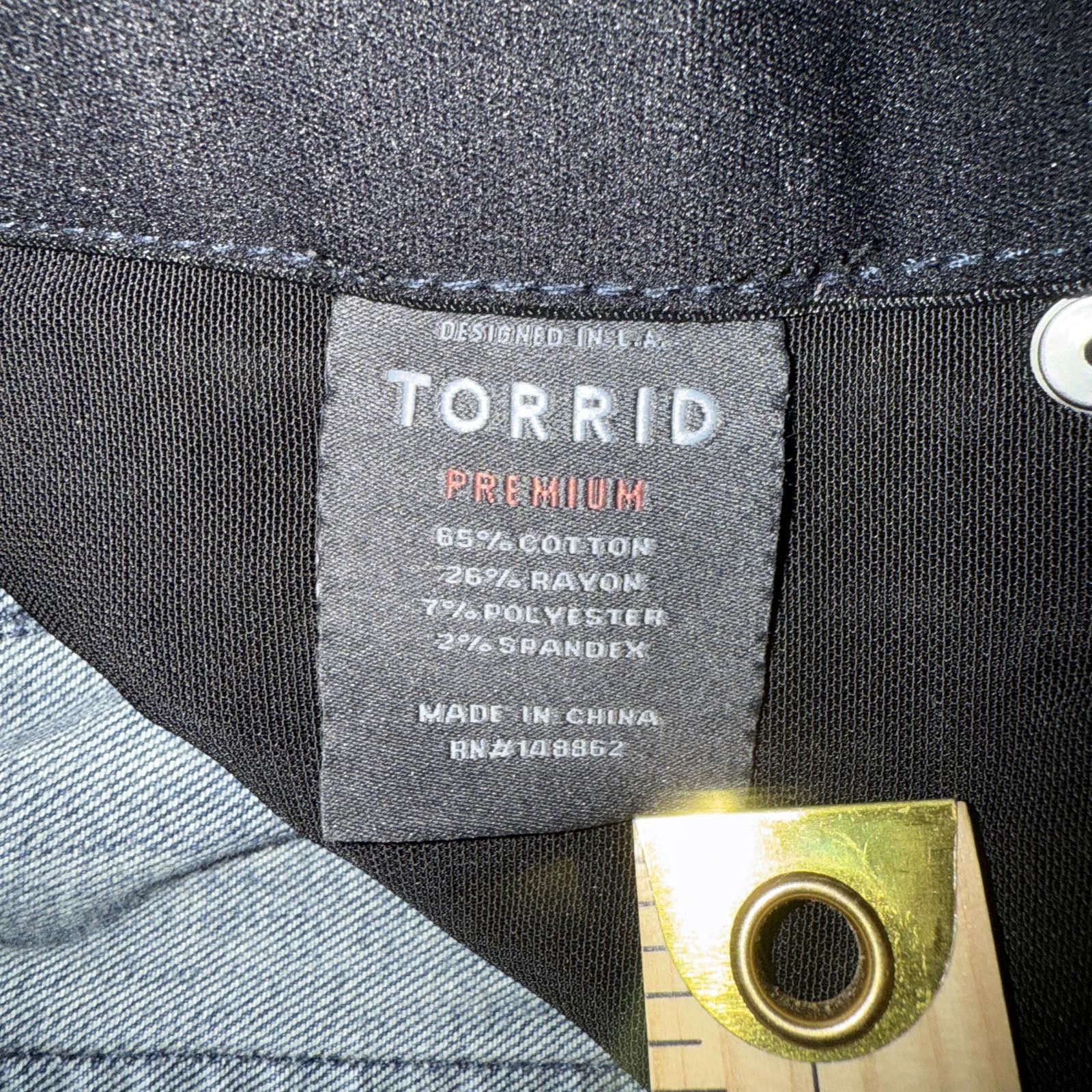Torrid Torrid Premium Bombshell Skinny jeans dark wash stretch 16R Size 38" / US 16 / IT 52 - 8 Thumbnail