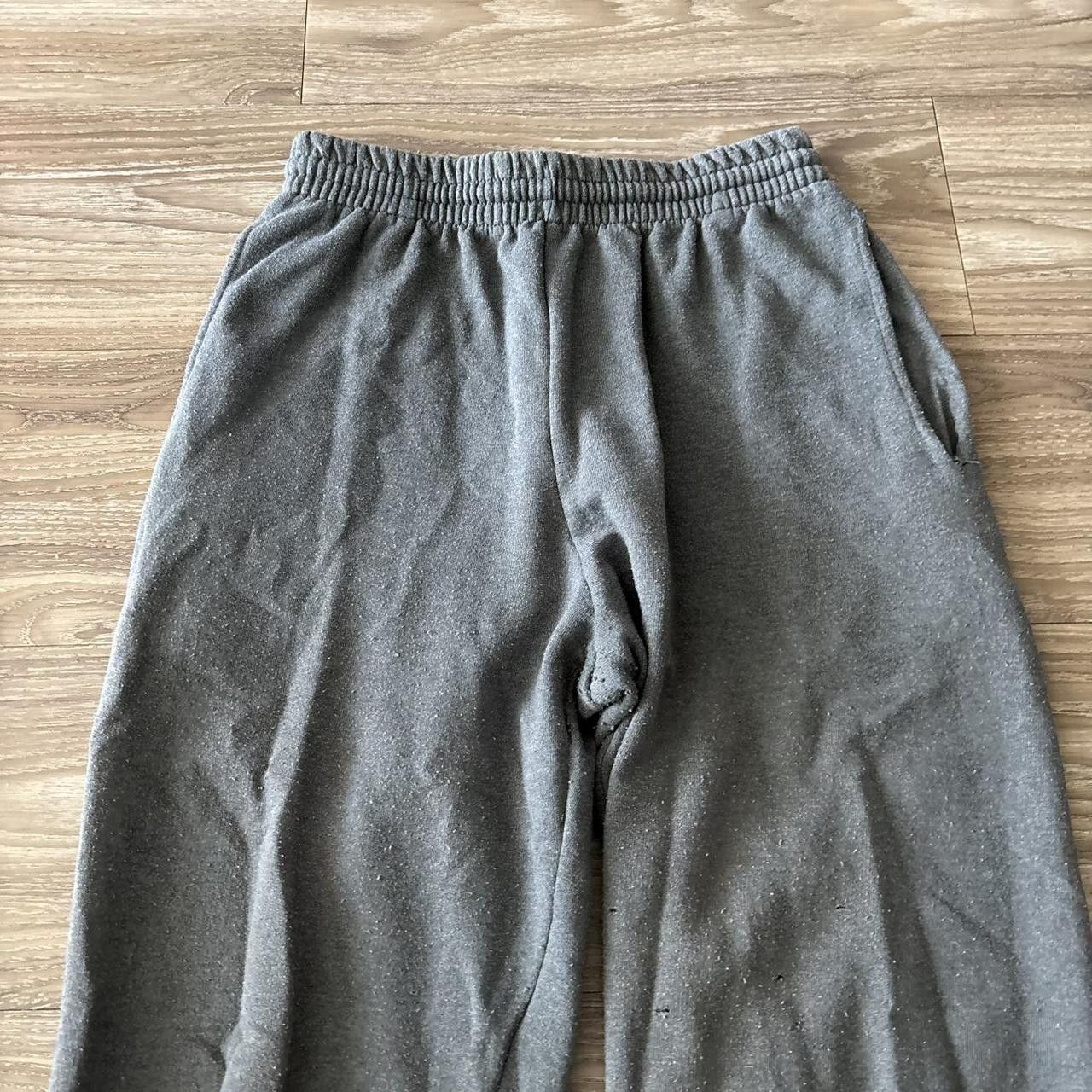 Japanese Brand Crazy Vintage Y2K/2000s Dark Grey Essential Sweatpants! Size S Size US 30 / EU 46 - 4 Thumbnail