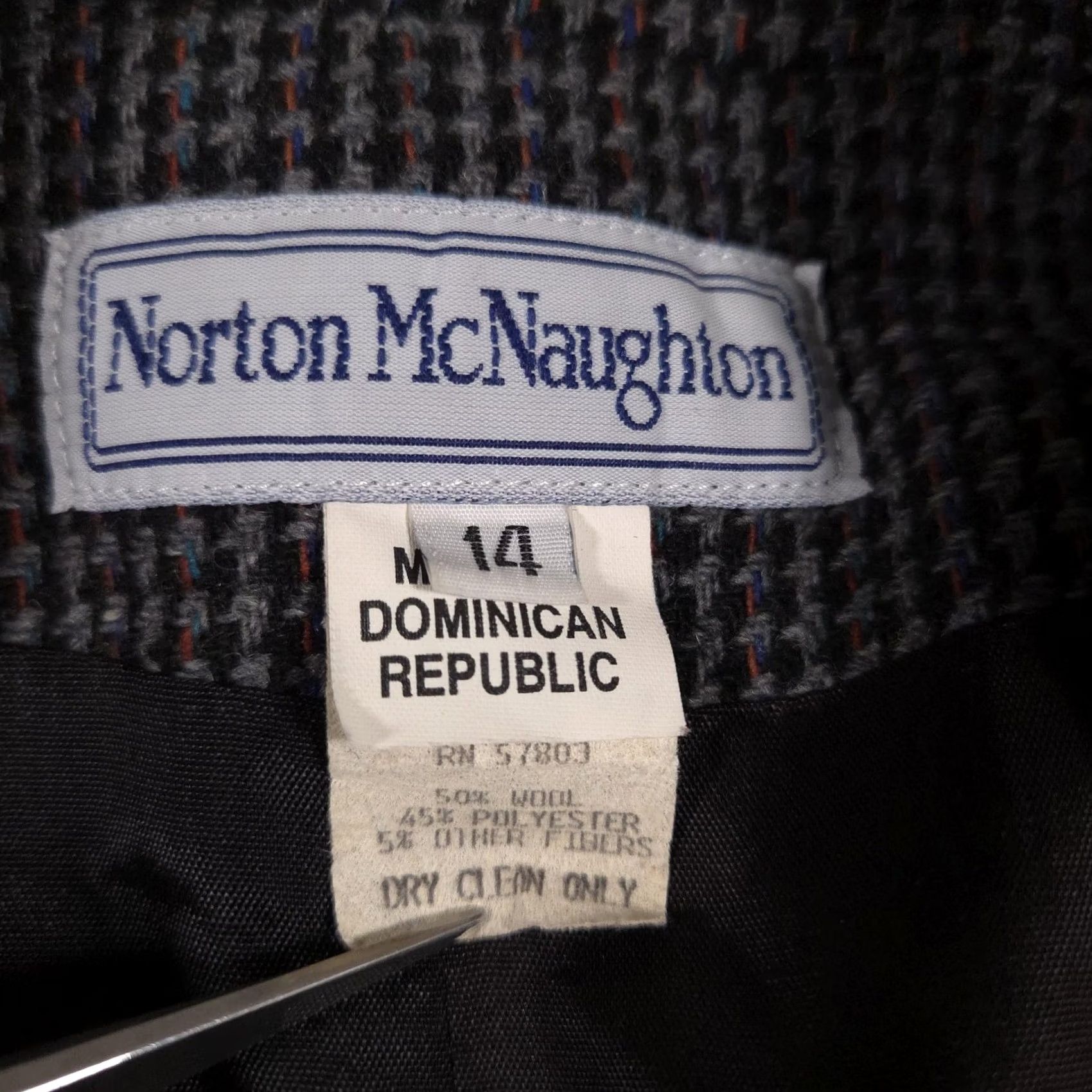 Vintage Norton McNaughton Blazer Womens 14 Medium Wool Blend Houndstooth Jacket Gray Classic Business Women Size XL / US 12-14 / IT 48-50 - 7 Thumbnail