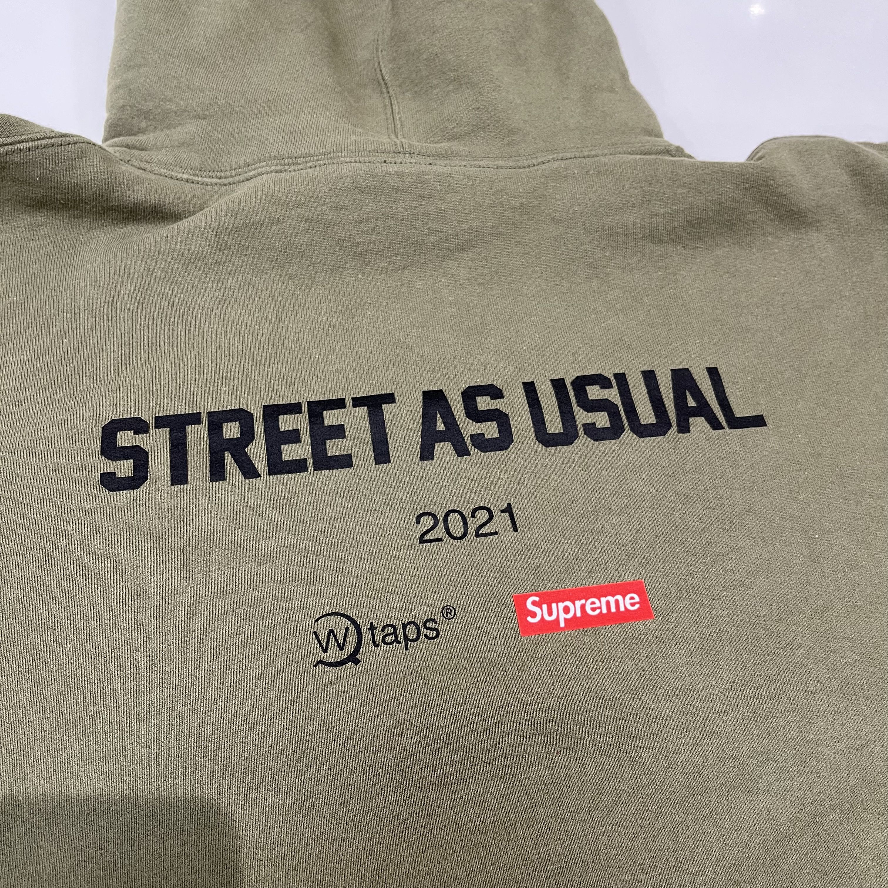 Supreme × Wtaps Supreme x WTAPS Sic'em! Hooded Sweatshirt 'Light Olive' Size US S / EU 44-46 / 1 - 4 Thumbnail
