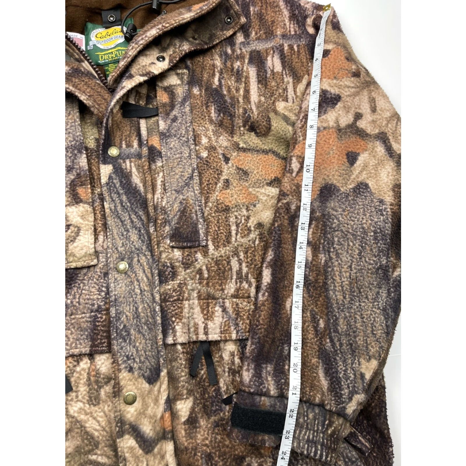 Vintage VTG Cabela's Mens USA Made Dry Plus Camouflage Hooded Hunting Jacket Heavy Lined Sz L JS? Size US L / EU 52-54 / 3 - 7 Thumbnail