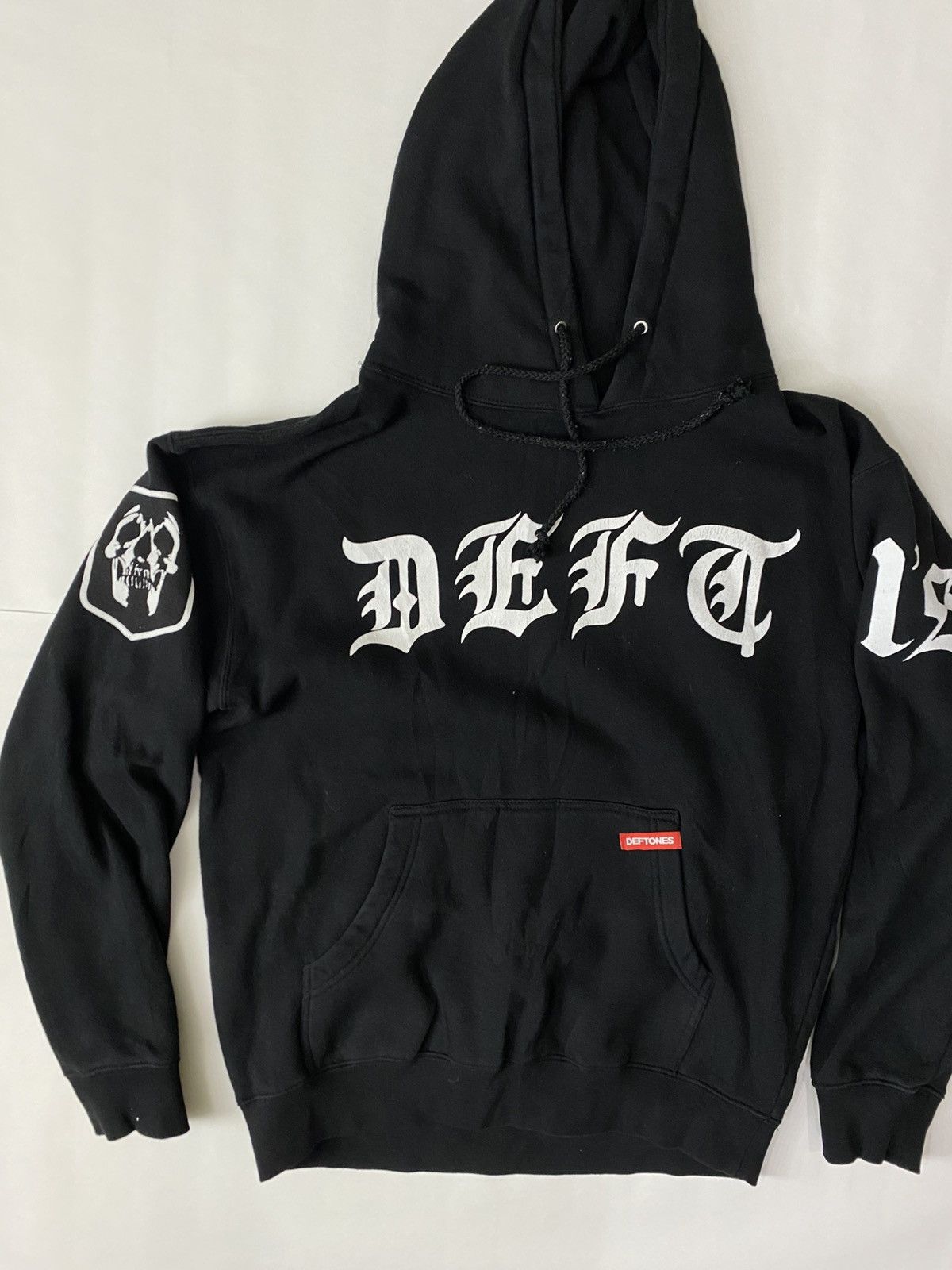 Band Tees THE DEFTONES HOODIE. Size US M / EU 48-50 / 2 - 1 Thumbnail
