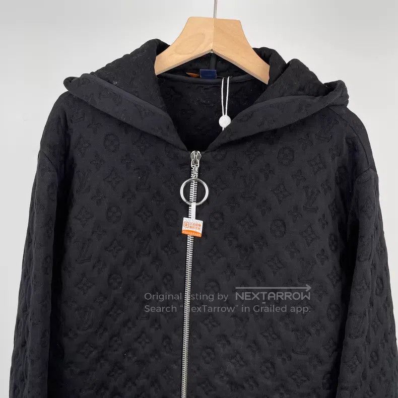 Louis Vuitton Louis Vuitton Black logo embossed cotton hooded drawstring Size US S / EU 44-46 / 1 - 3 Thumbnail