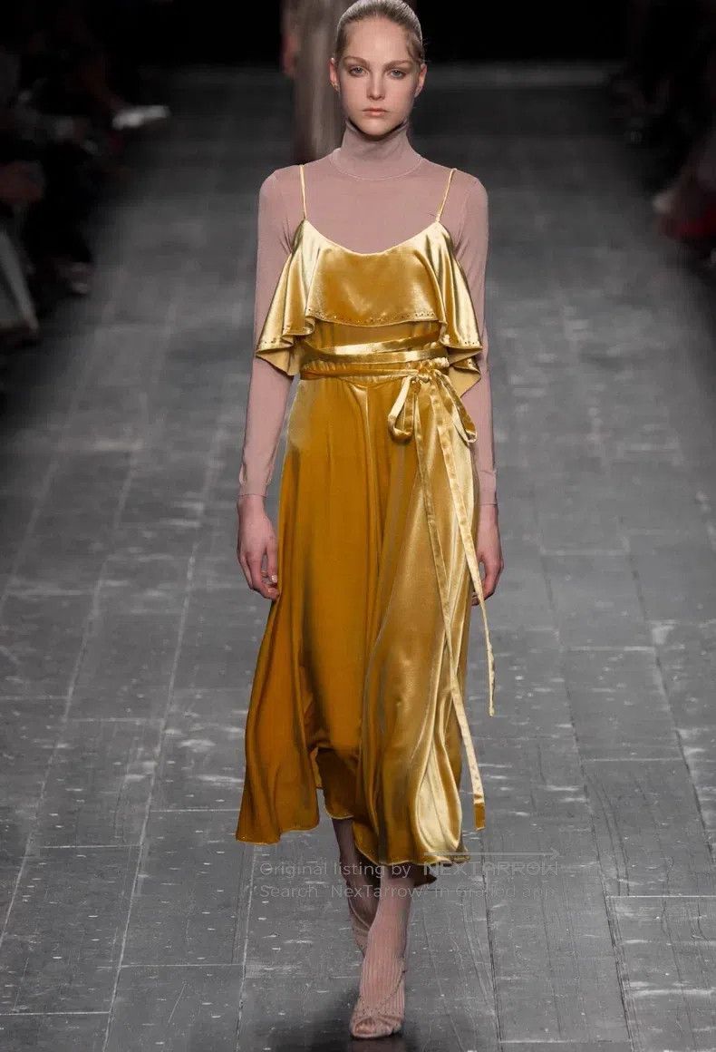 Valentino Valentino Velvet-inlaid glitter and diamond dress Size M / US 6-8 / IT 42-44 - 7 Thumbnail