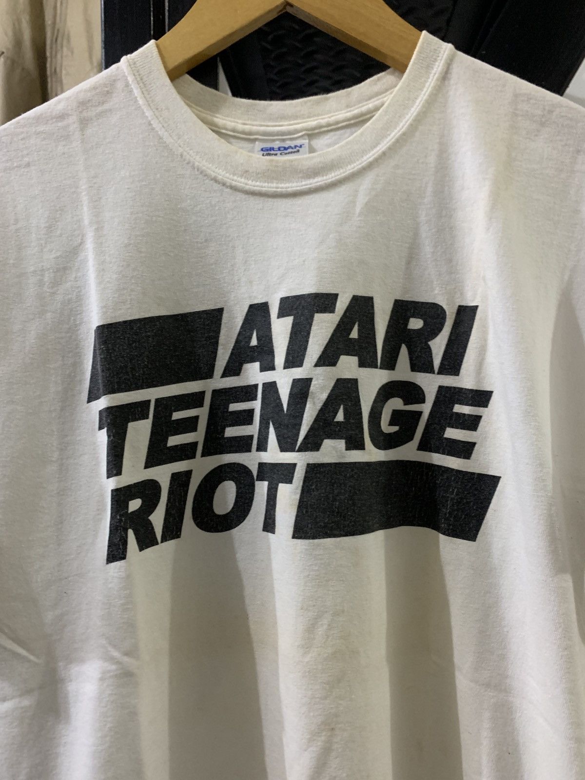 Band Tees Vintage 00s Atari Teenage Riot Classic Logo Tee Size US M / EU 48-50 / 2 - 2 Thumbnail