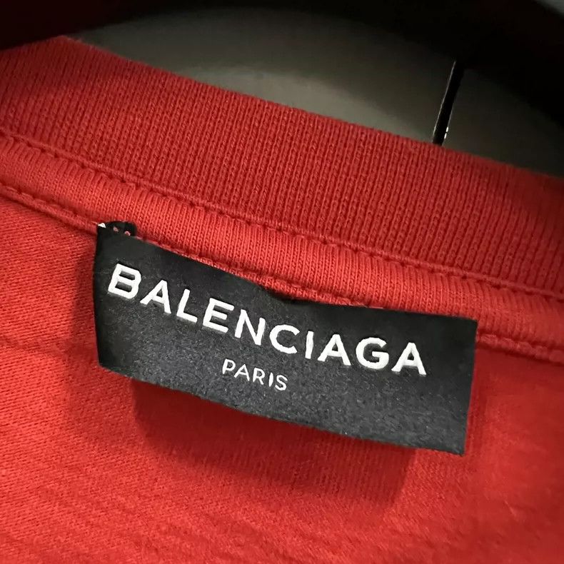 Balenciaga Balenciaga Red Letter Printed Short Sleeve Size US S / EU 44-46 / 1 - 3 Thumbnail