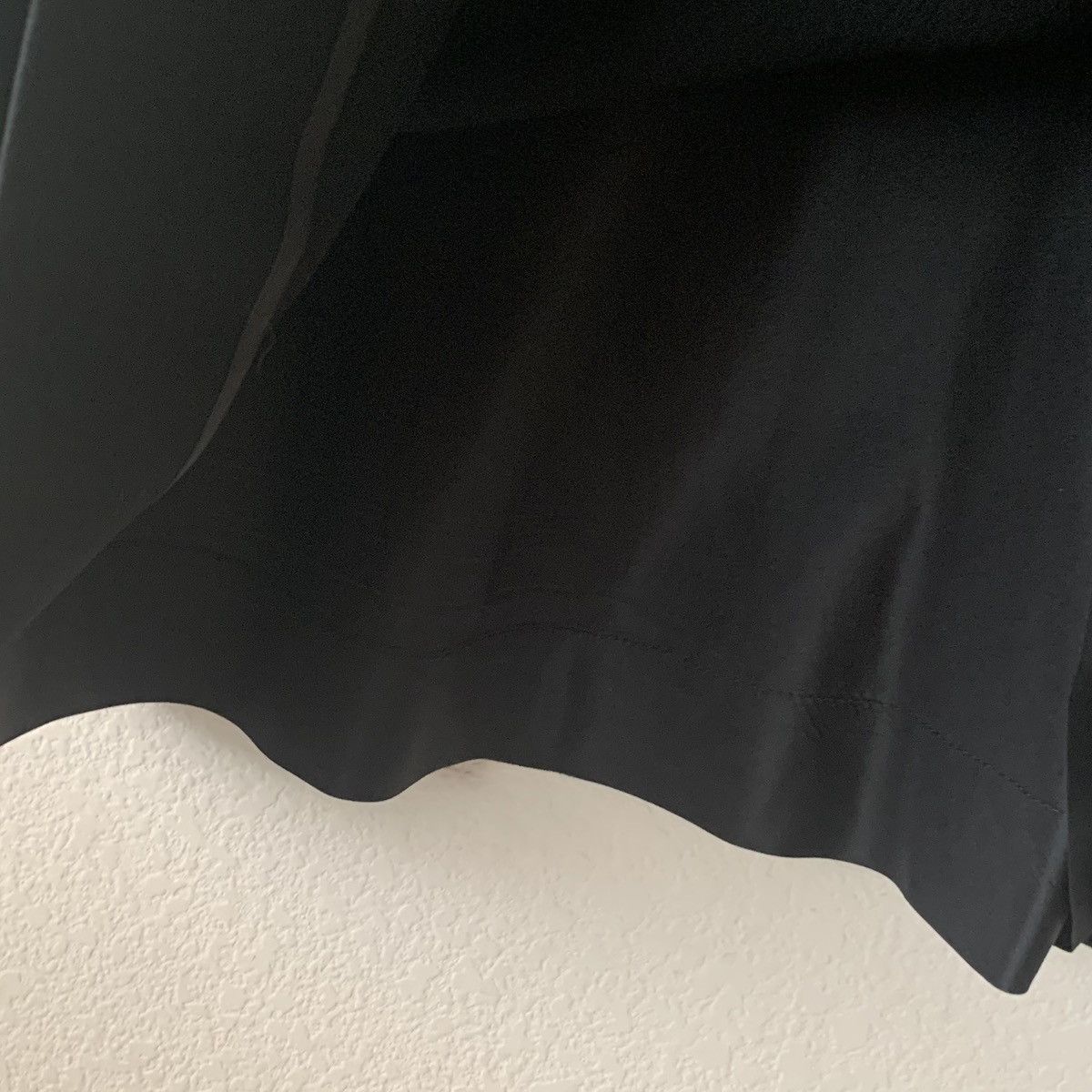 Louis Vuitton Louis Vuitton 100% wool skirt Size 24" / US 00 / IT 34 - 19 Thumbnail