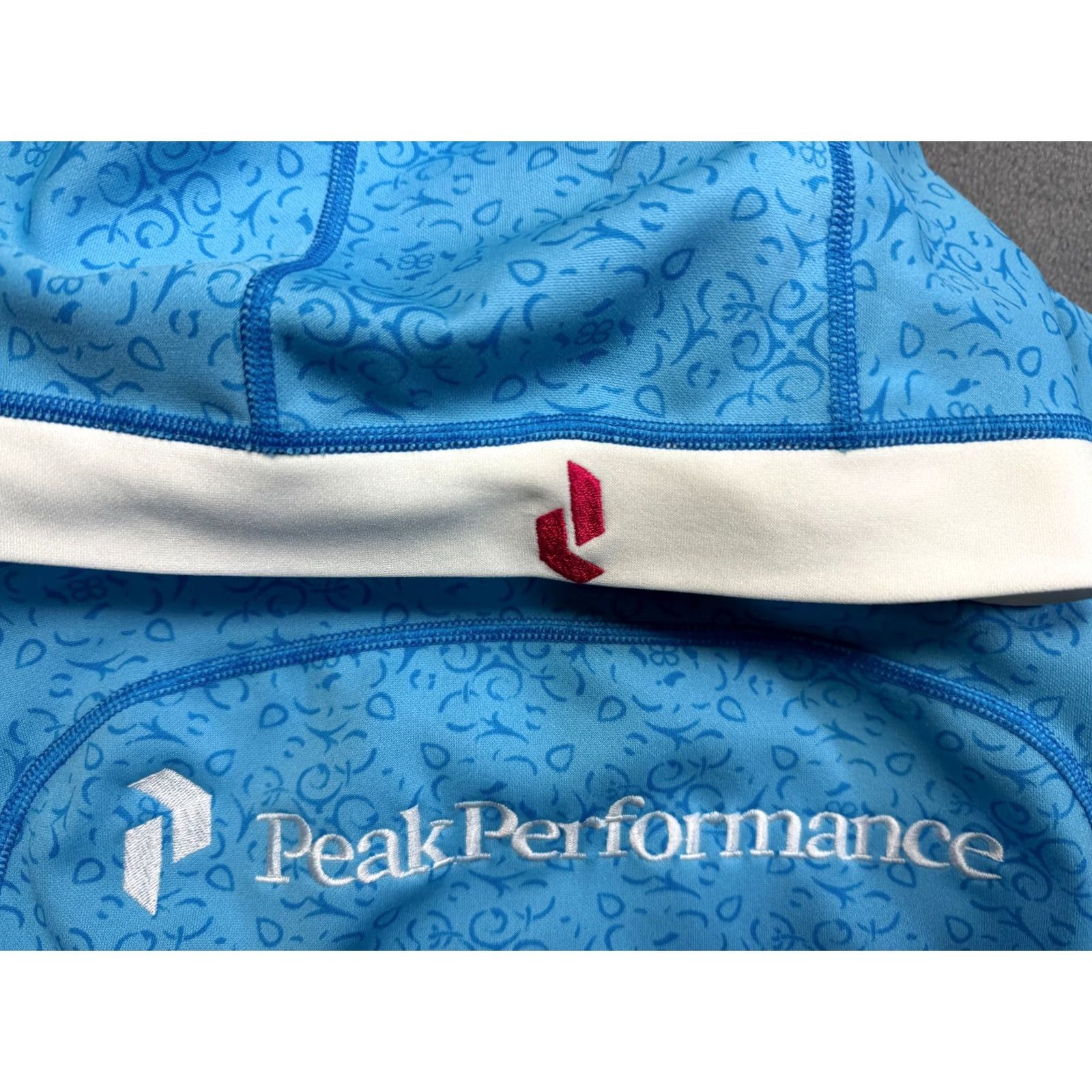 Peak Performance Peak Performance Women XS Blue Patterned Training Hoodie Pullover Sweatshirt Gym Shirt Ladies XS Blue Patterned Gym Hoodie Size XS / US 0-2 / IT 36-38 - 5 Thumbnail