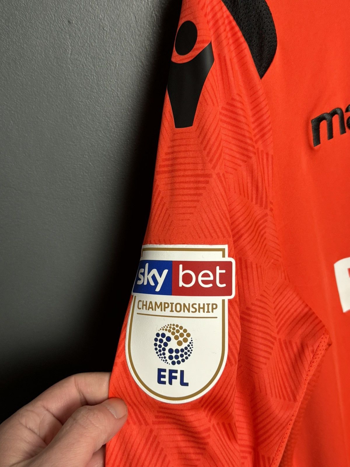 Macron Nottingham Forest 18/19 Goalkeeper Steele Football Jersey Size US M / EU 48-50 / 2 - 5 Thumbnail