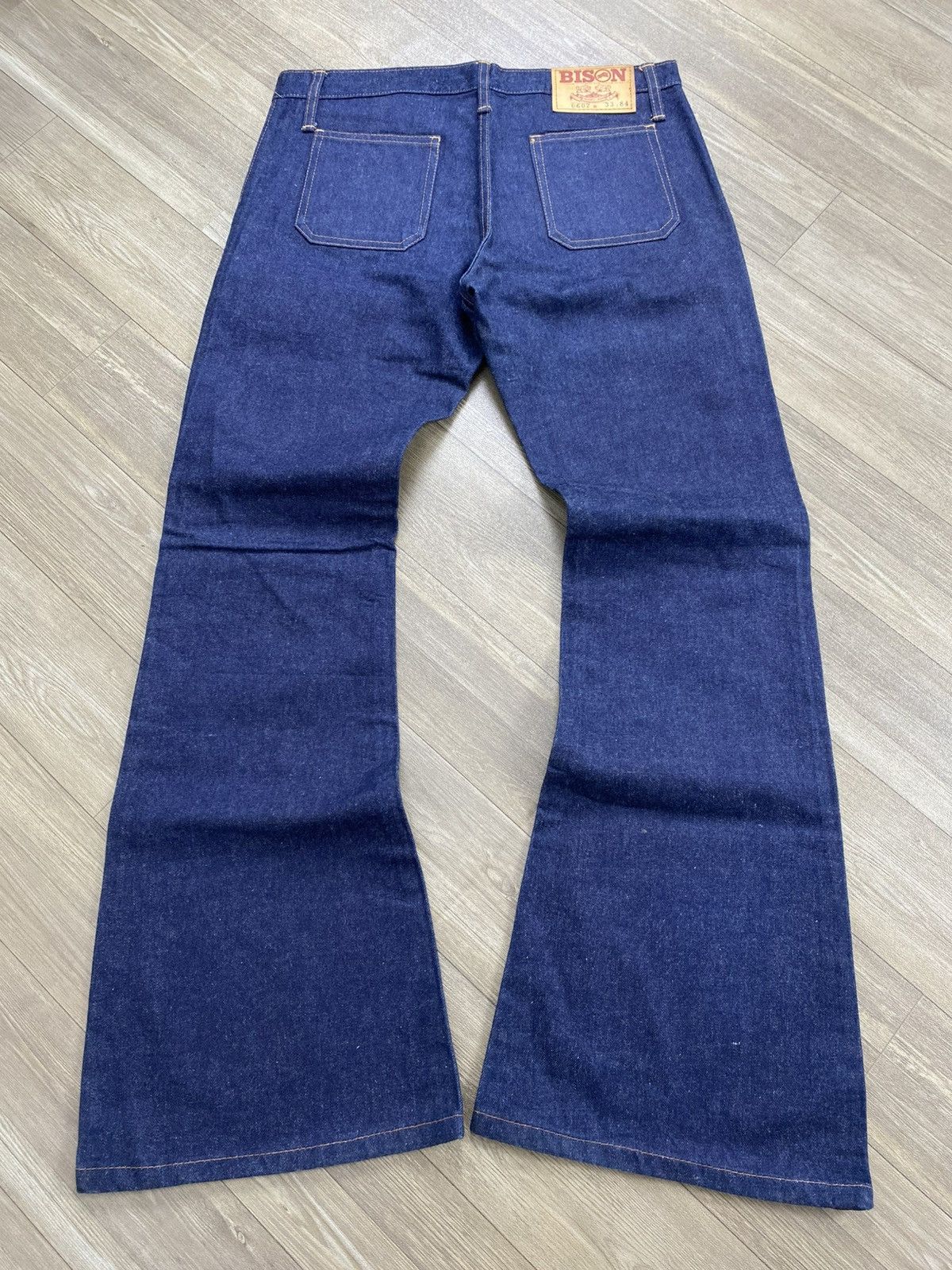 2000s Bison Flared Jeans - Bell Button Bush Pants Low Rise
