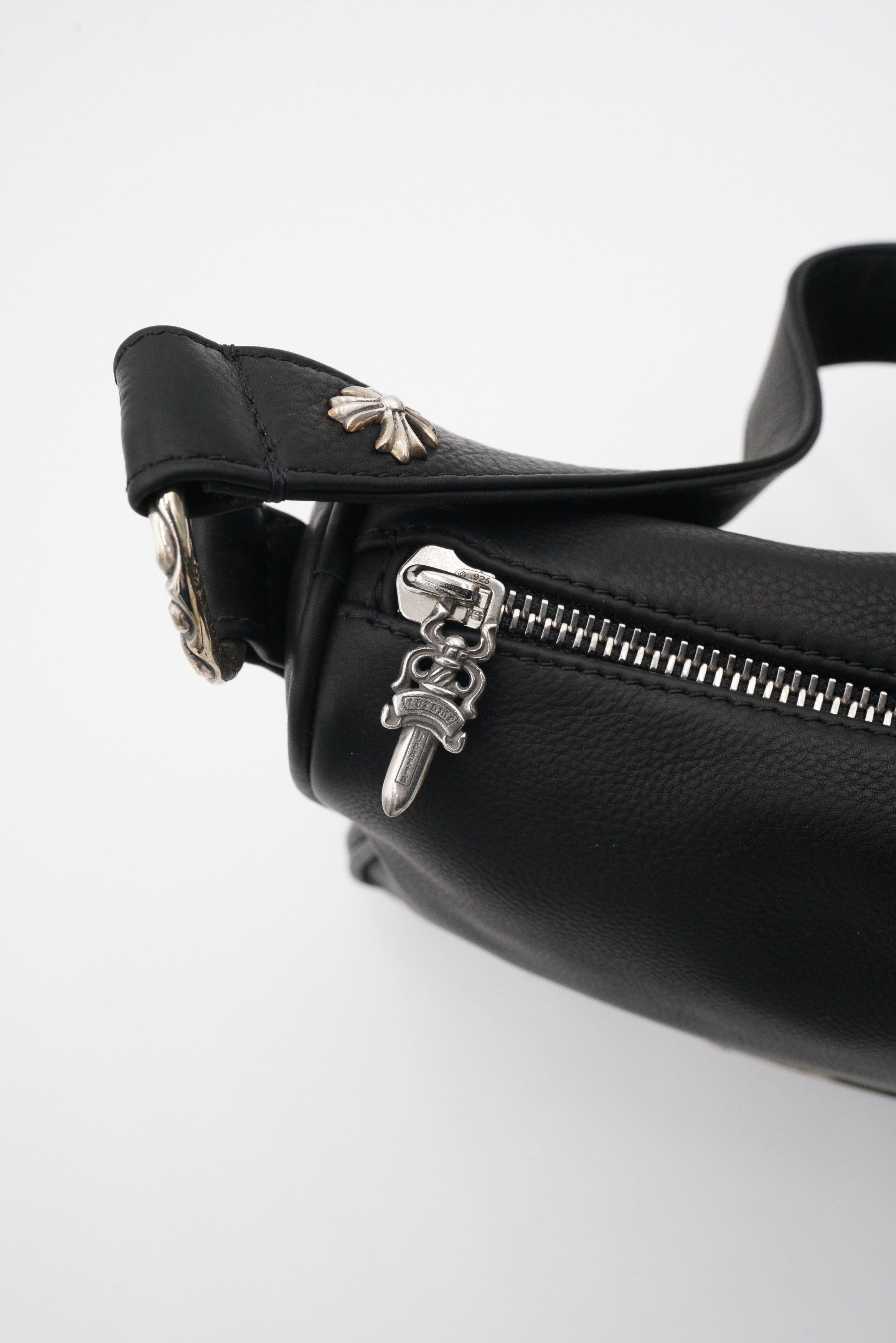Chrome Hearts Chrome Hearts Chicken Nugget Leather Shoulder Bag in Black Size ONE SIZE - 8 Thumbnail