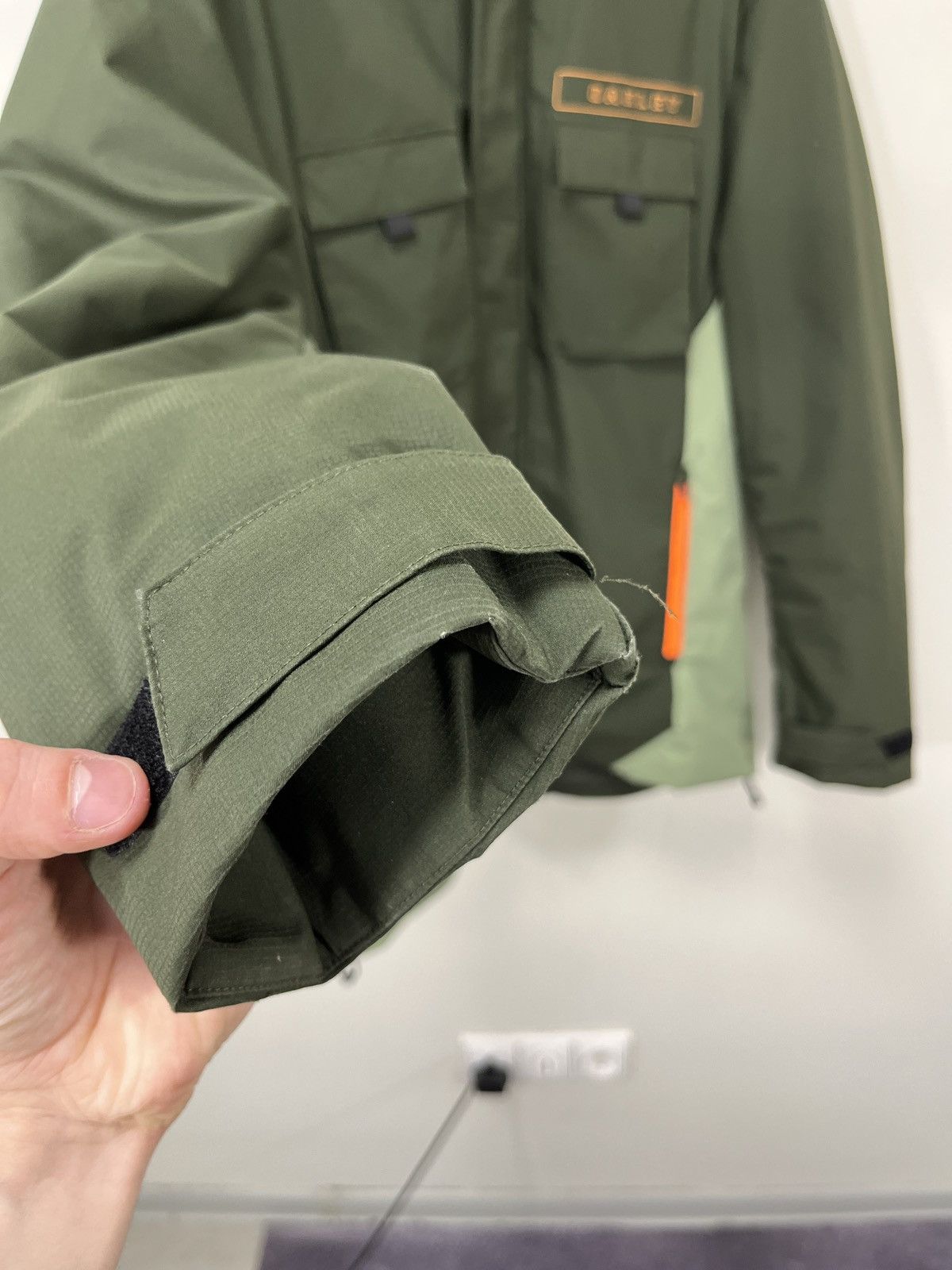 Oakley Oakley Mountain Cargo Multipocket Hooded Outdoor Jacket Size US M / EU 48-50 / 2 - 15 Thumbnail