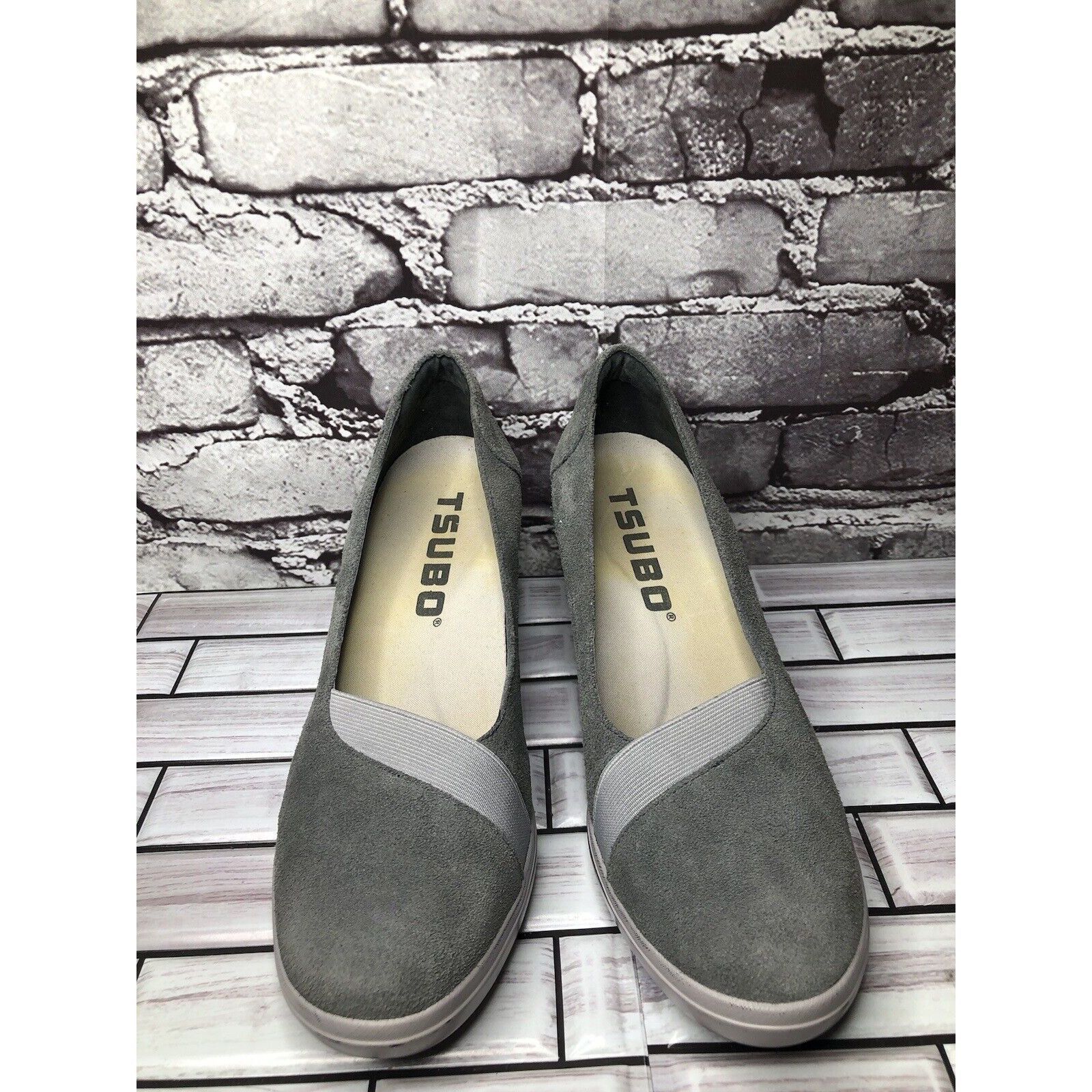 TSUBO Tsubo Damira Gray Suede Comfort Wedge Pumps Career Shoes Wom Size US 8 / IT 38 - 2 Thumbnail